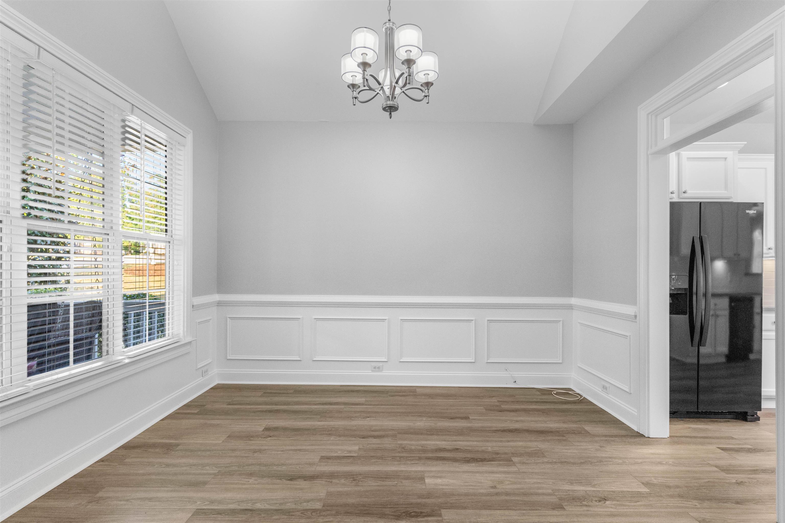 1100 MIRA VISTA COVE