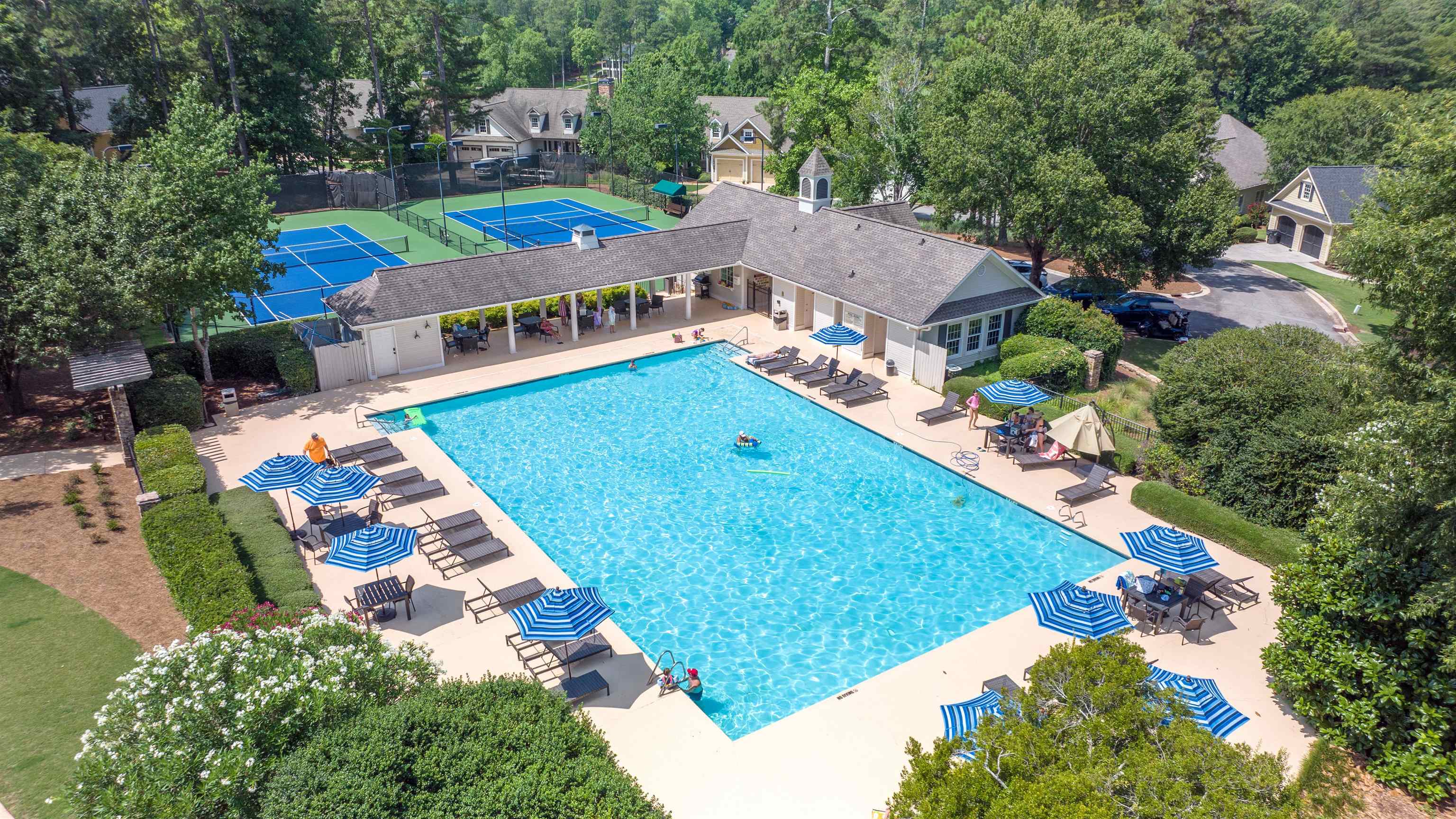 1100 MIRA VISTA COVE