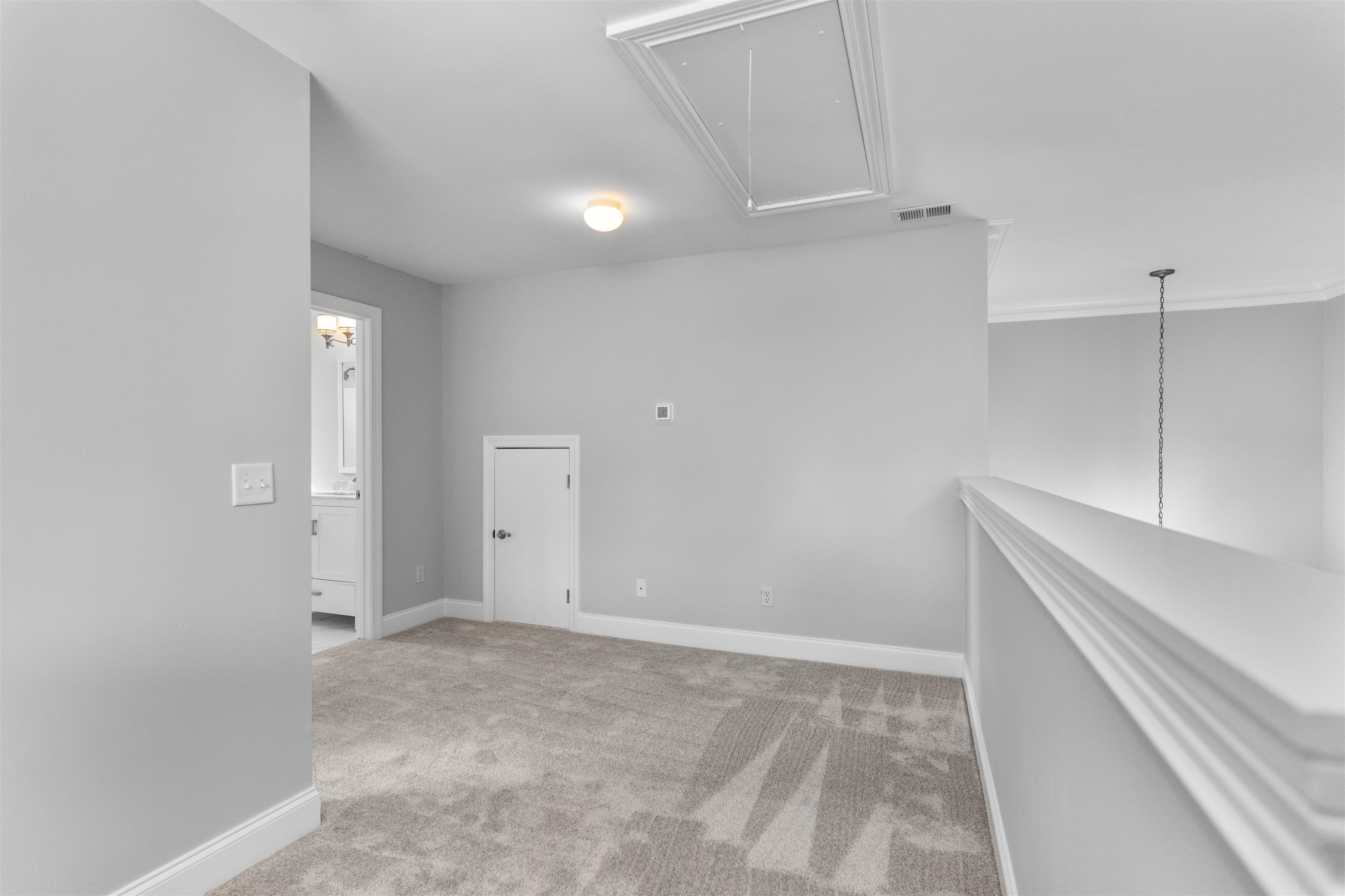 1100 MIRA VISTA COVE