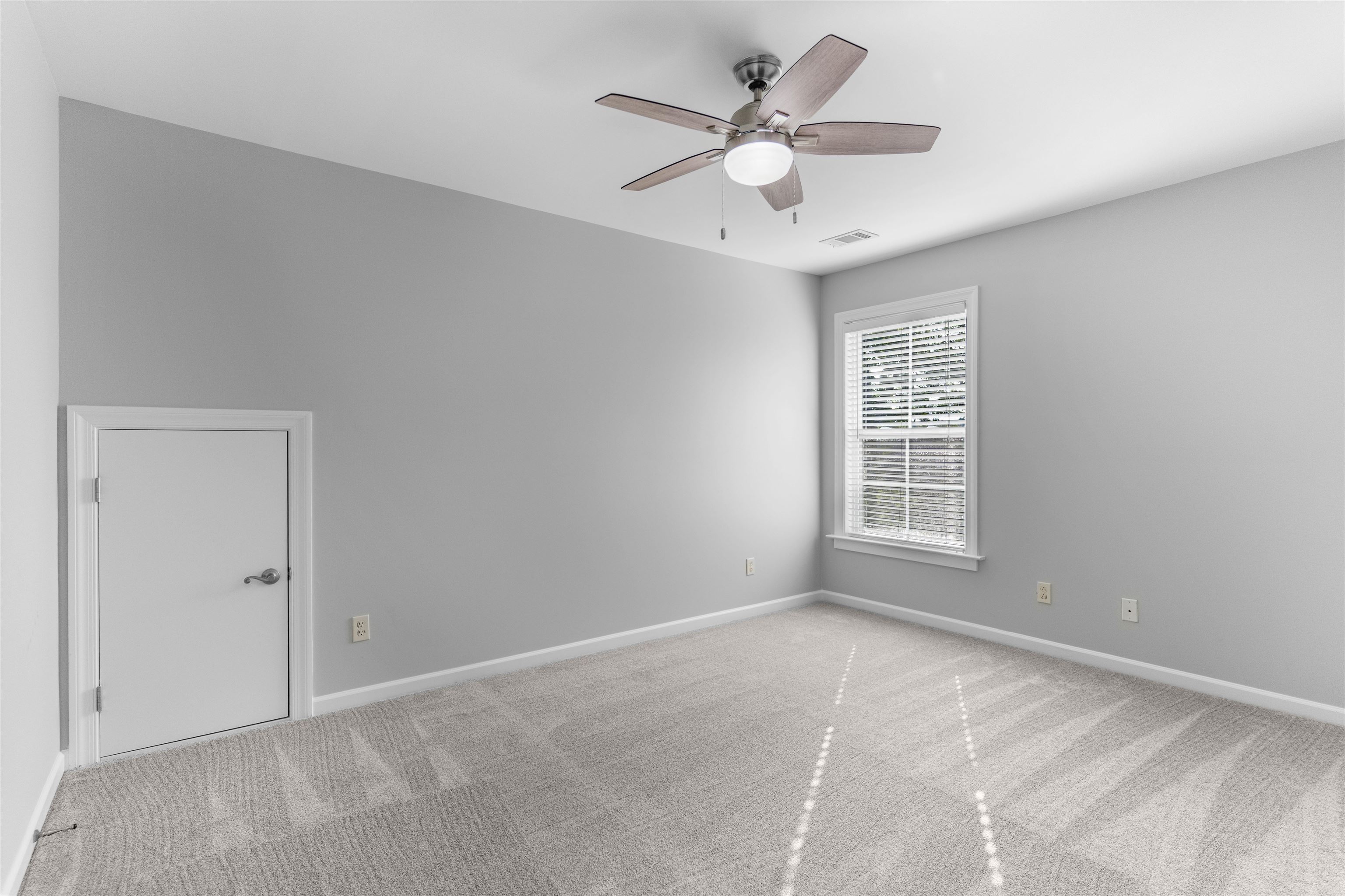 1100 MIRA VISTA COVE
