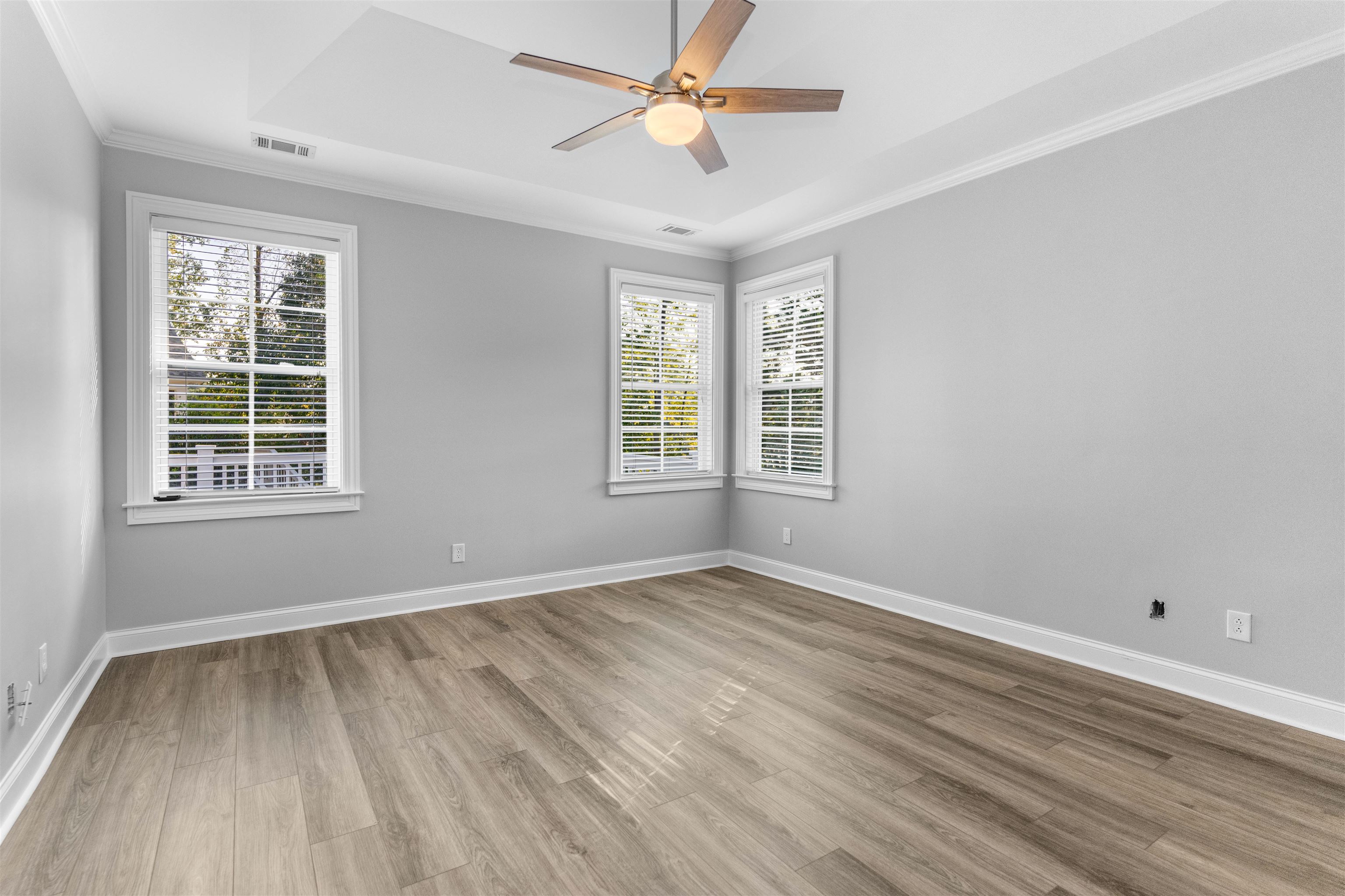 1100 MIRA VISTA COVE