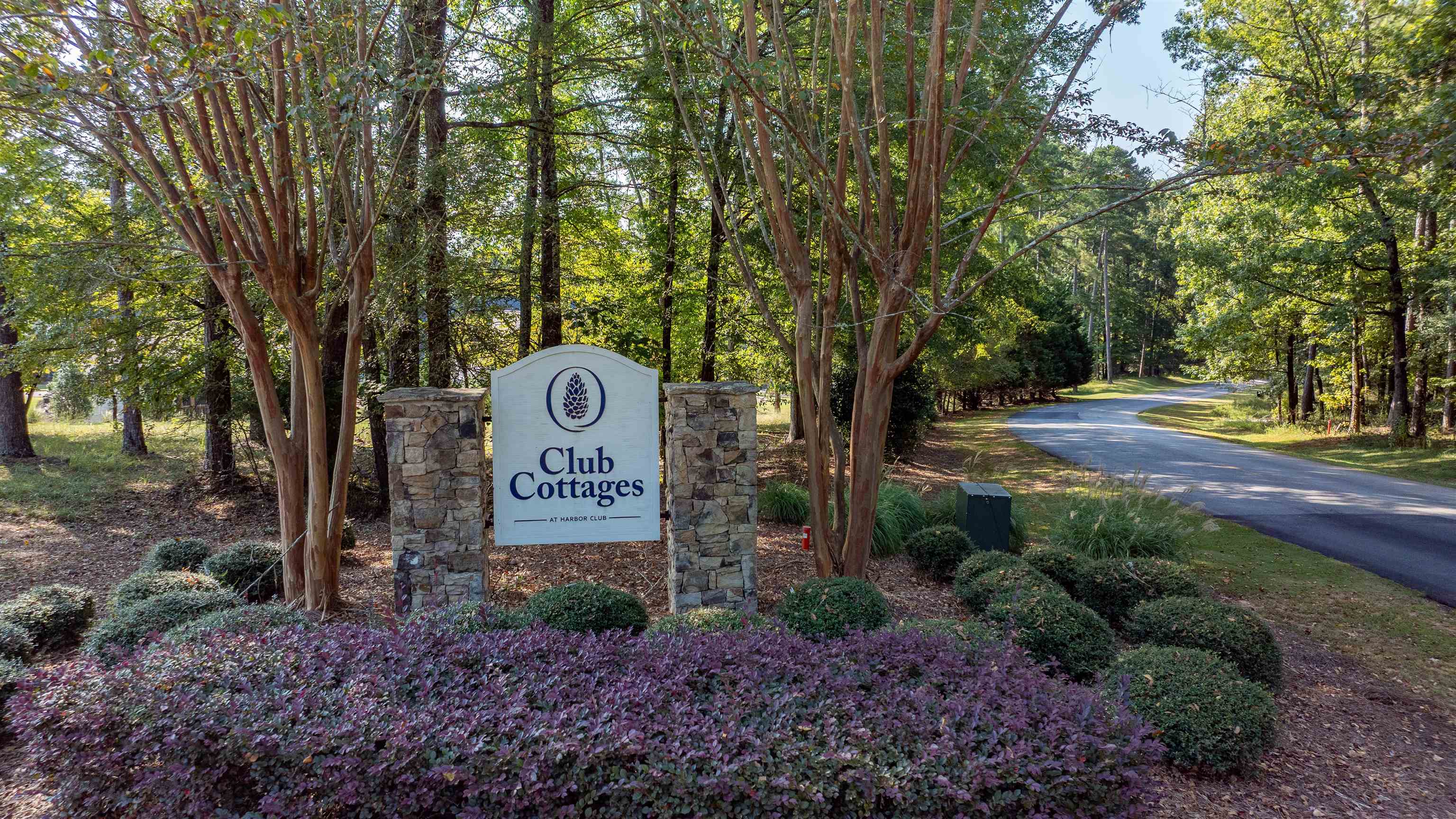 1100 MIRA VISTA COVE