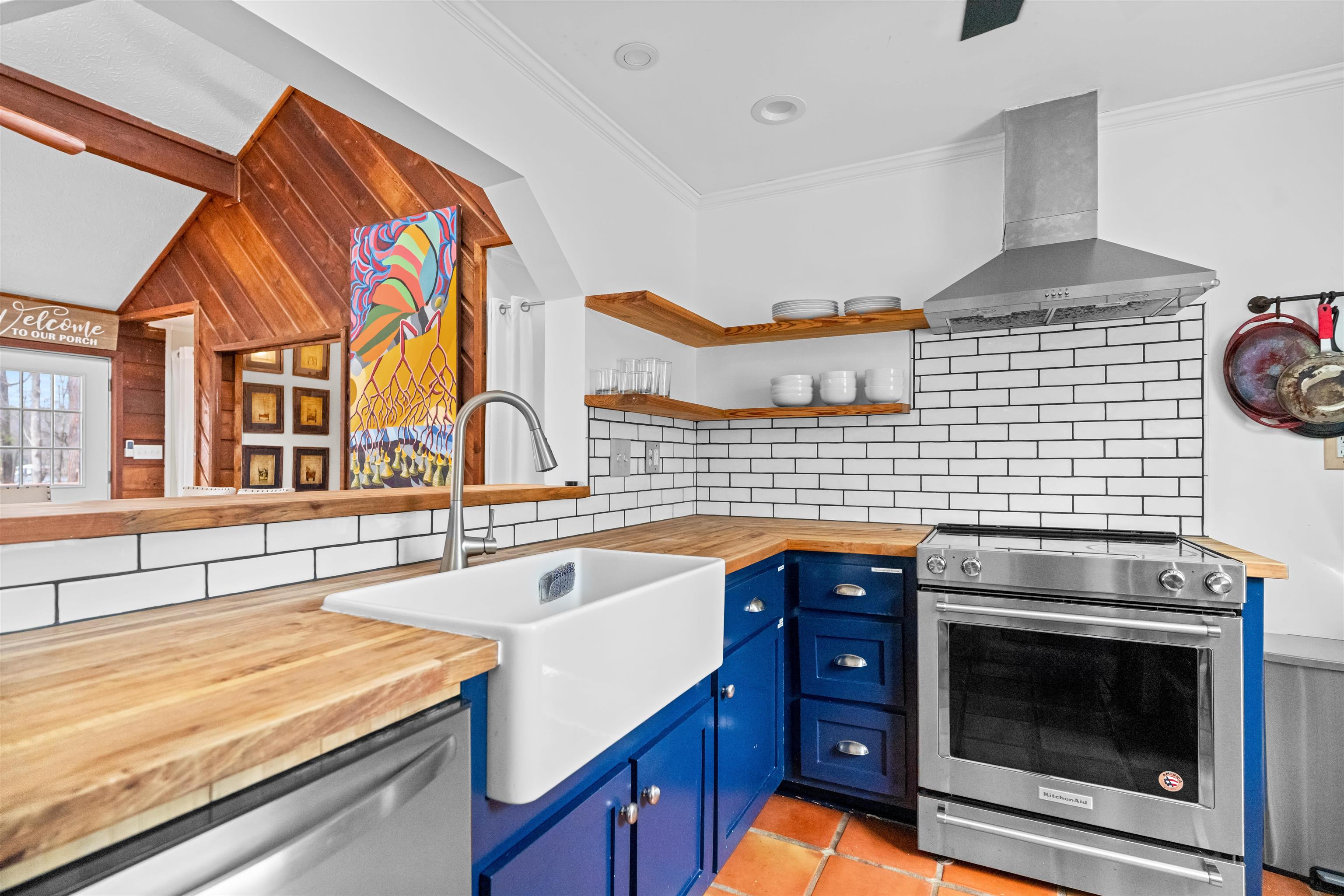 155 ADMIRALITY WAY