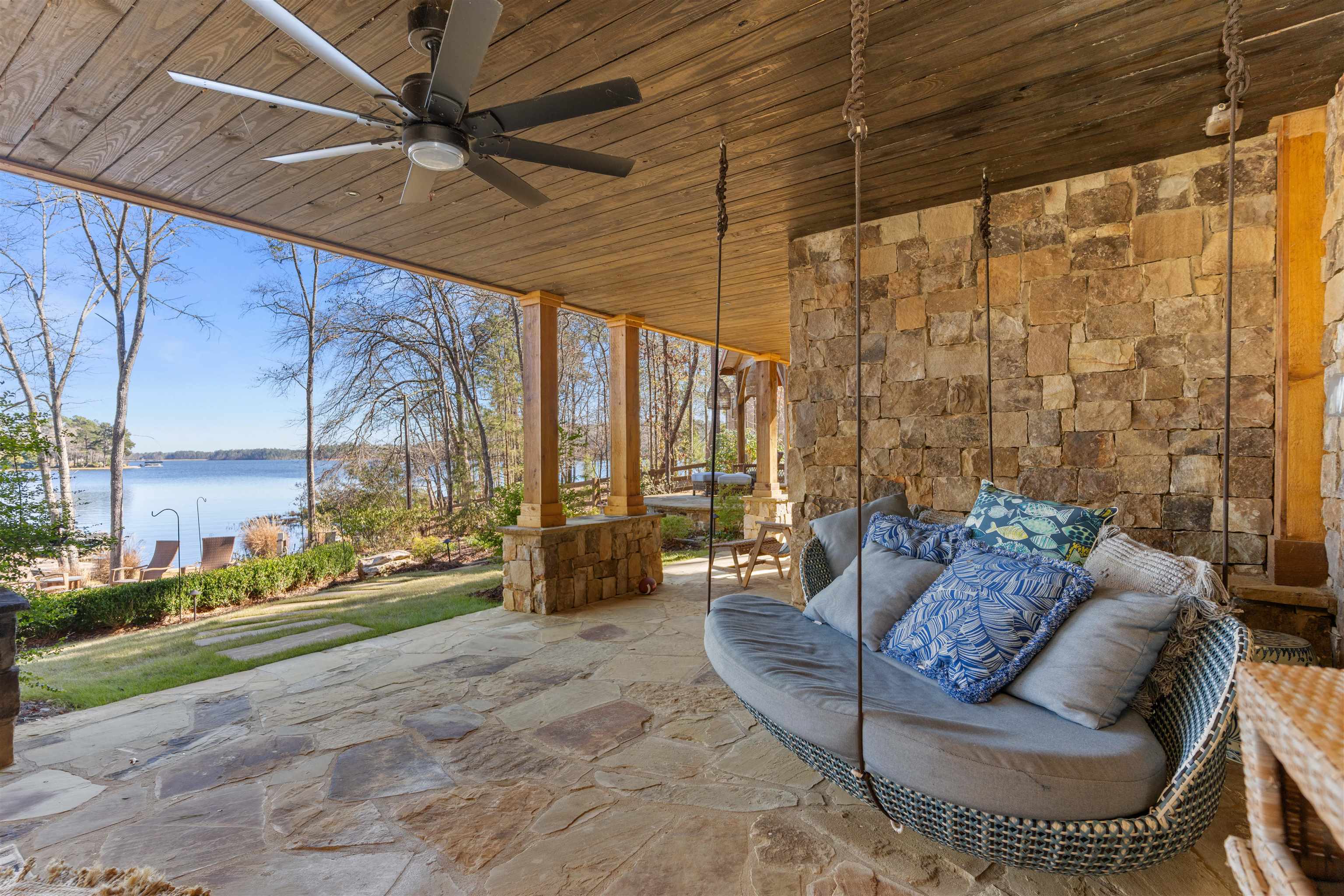 125 ROCK ISLAND LANE
