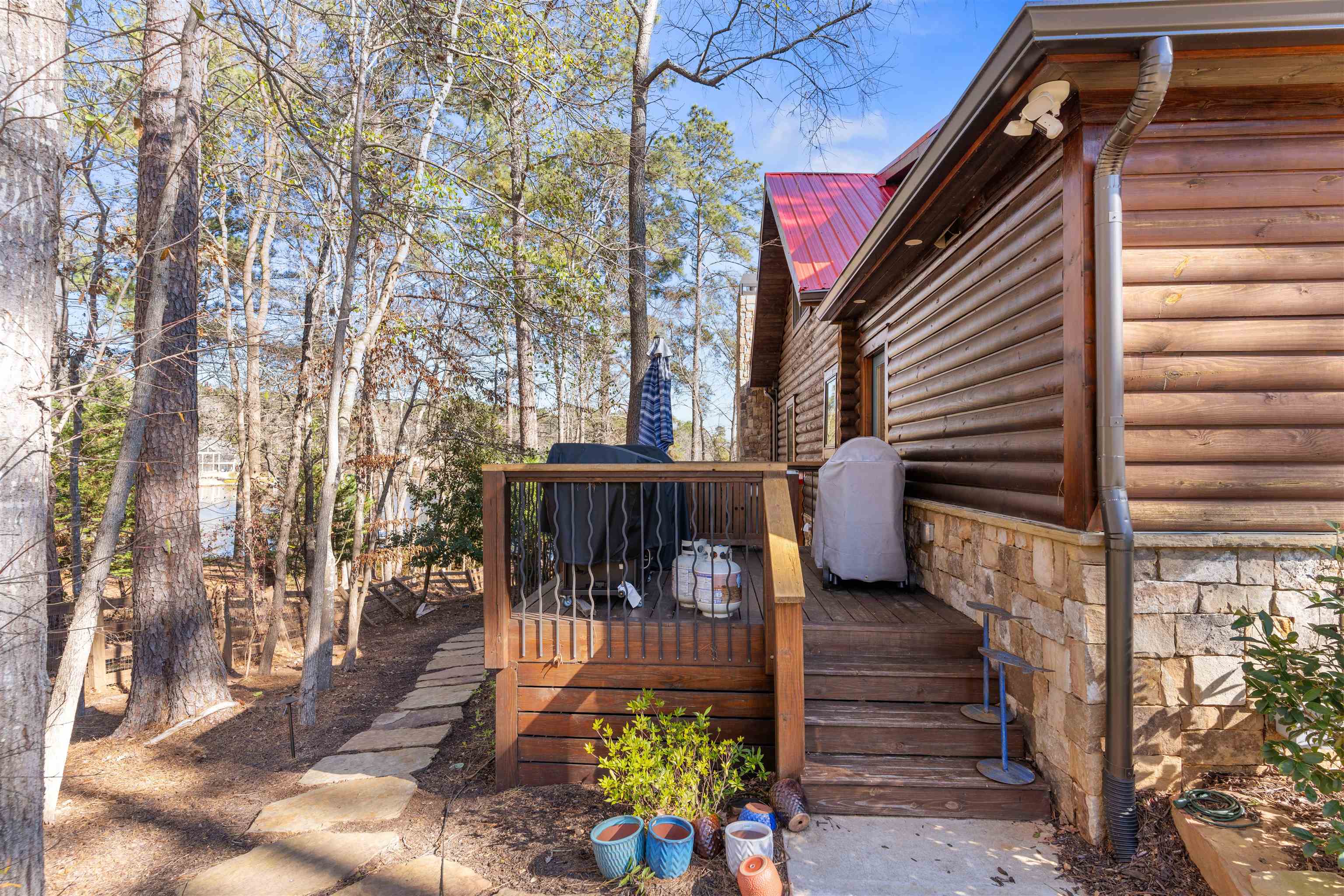 125 ROCK ISLAND LANE