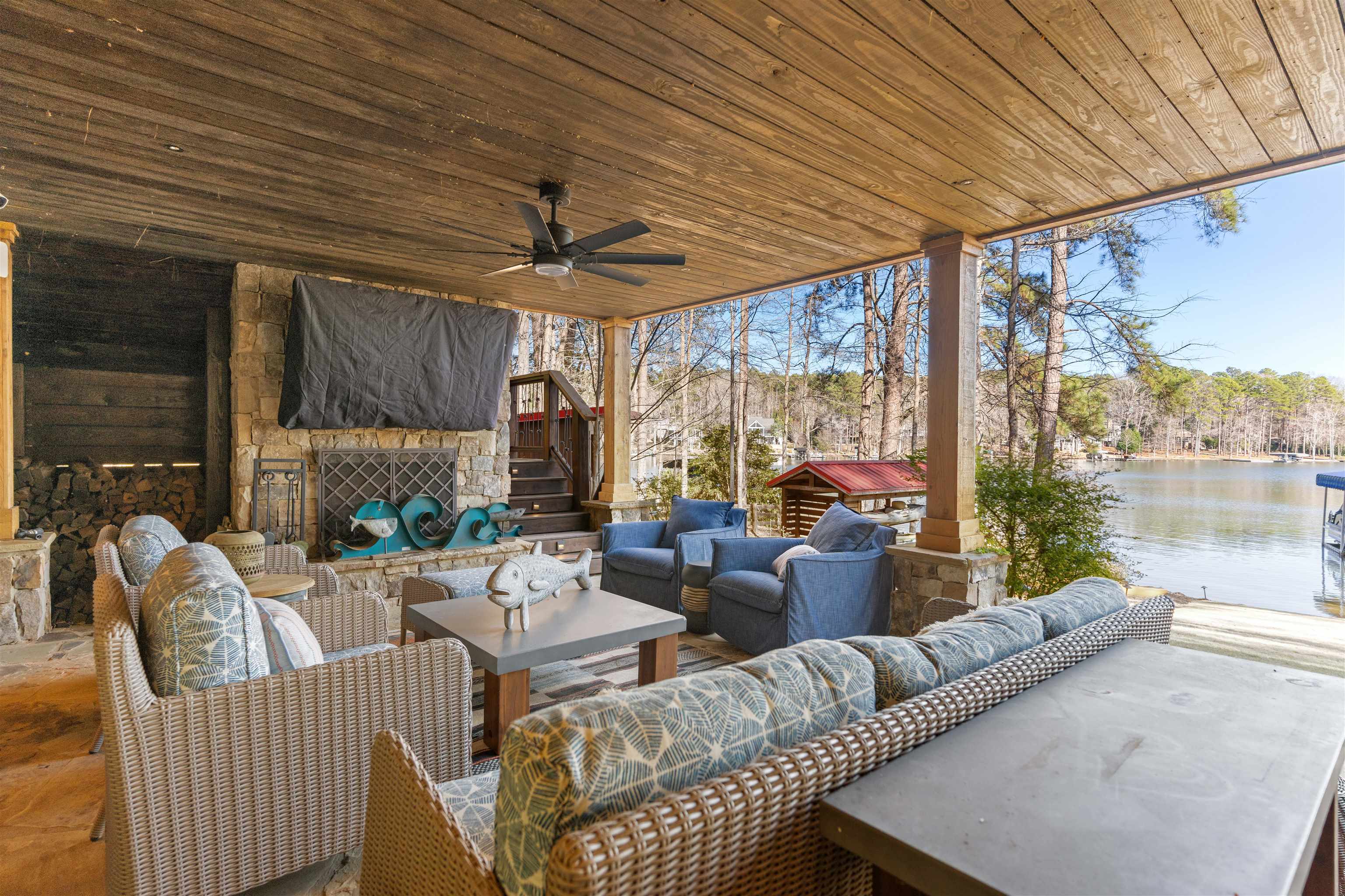 125 ROCK ISLAND LANE