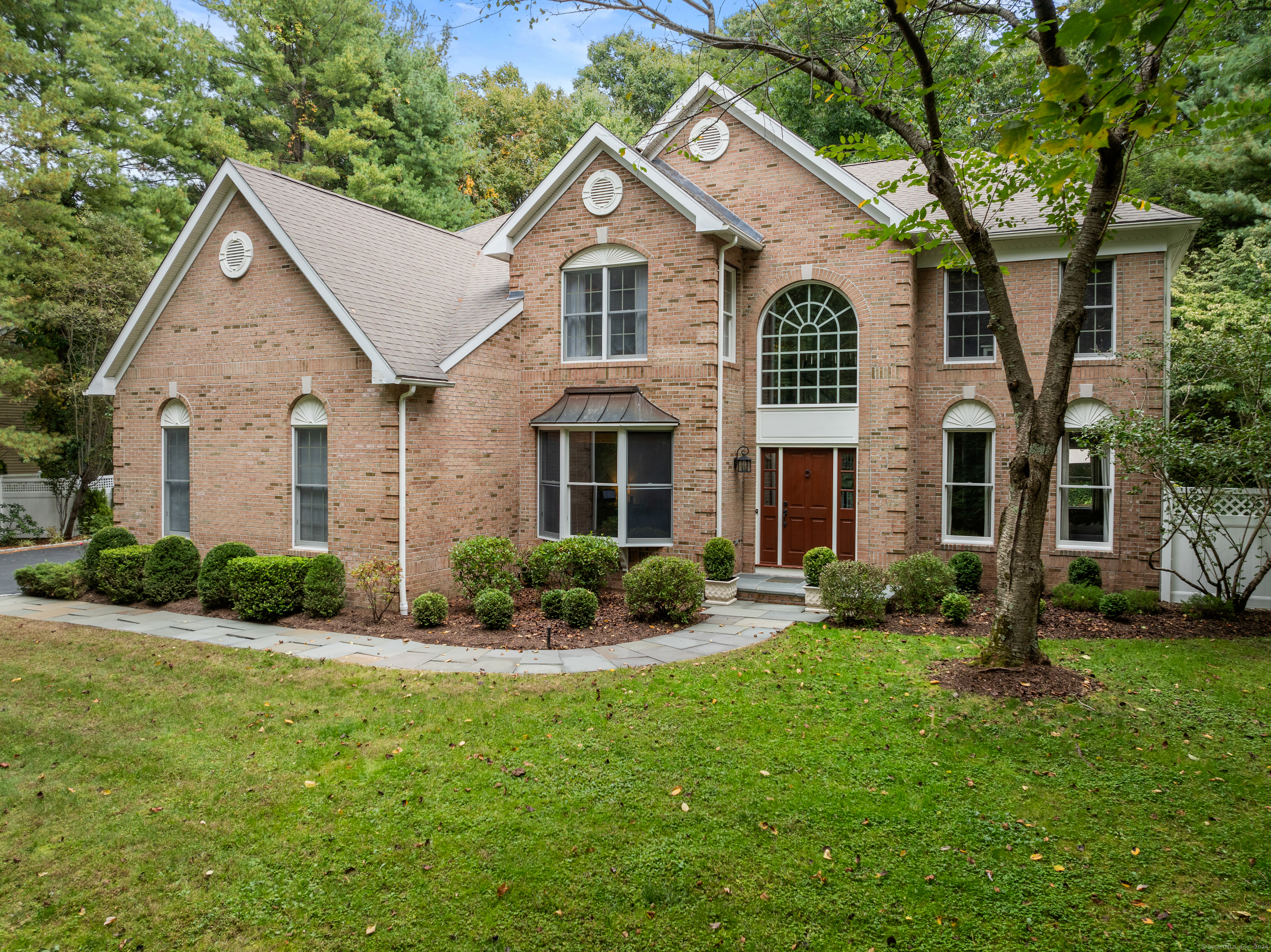 290 Acorn Lane