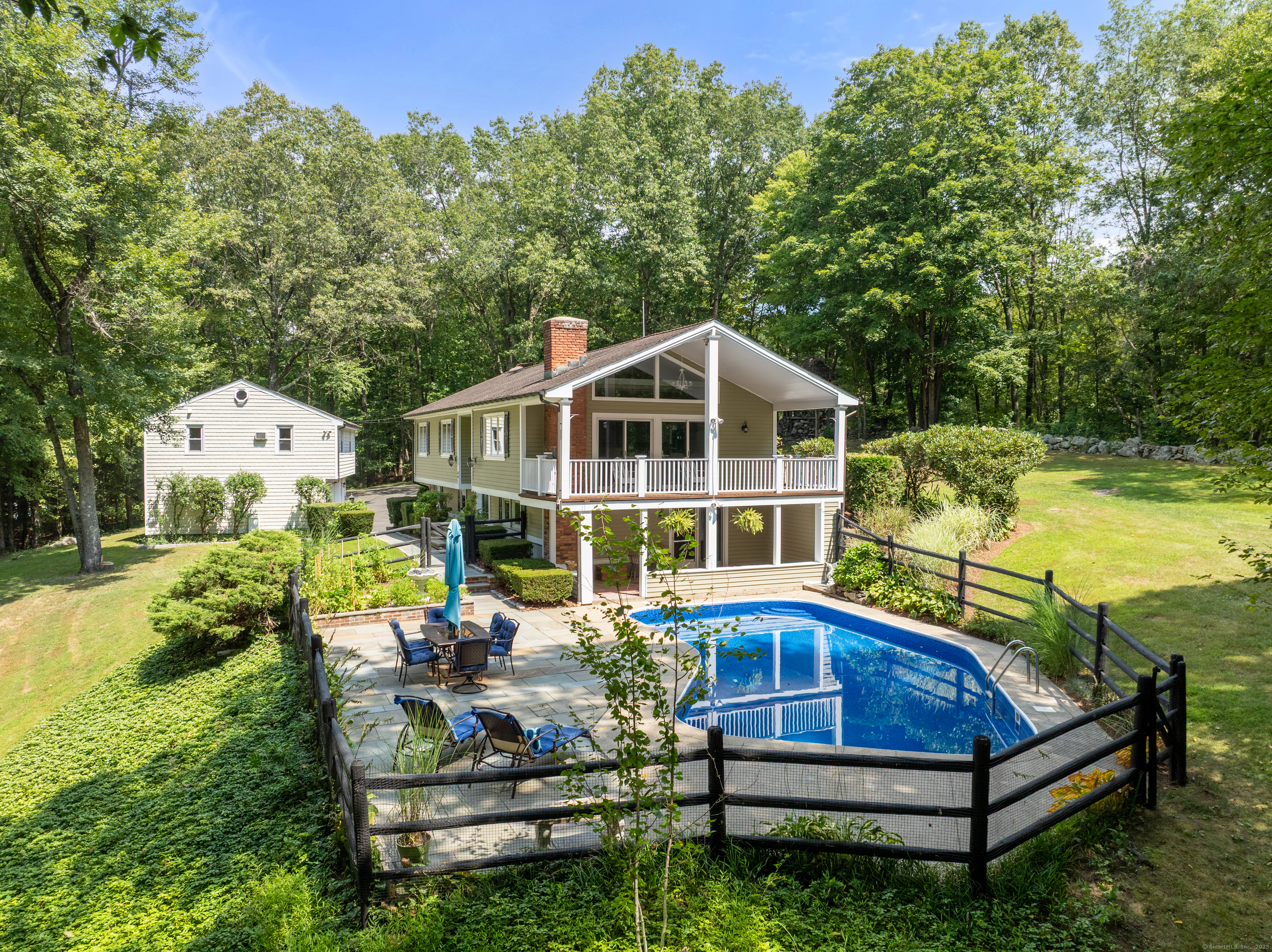 22 Peaceable Street