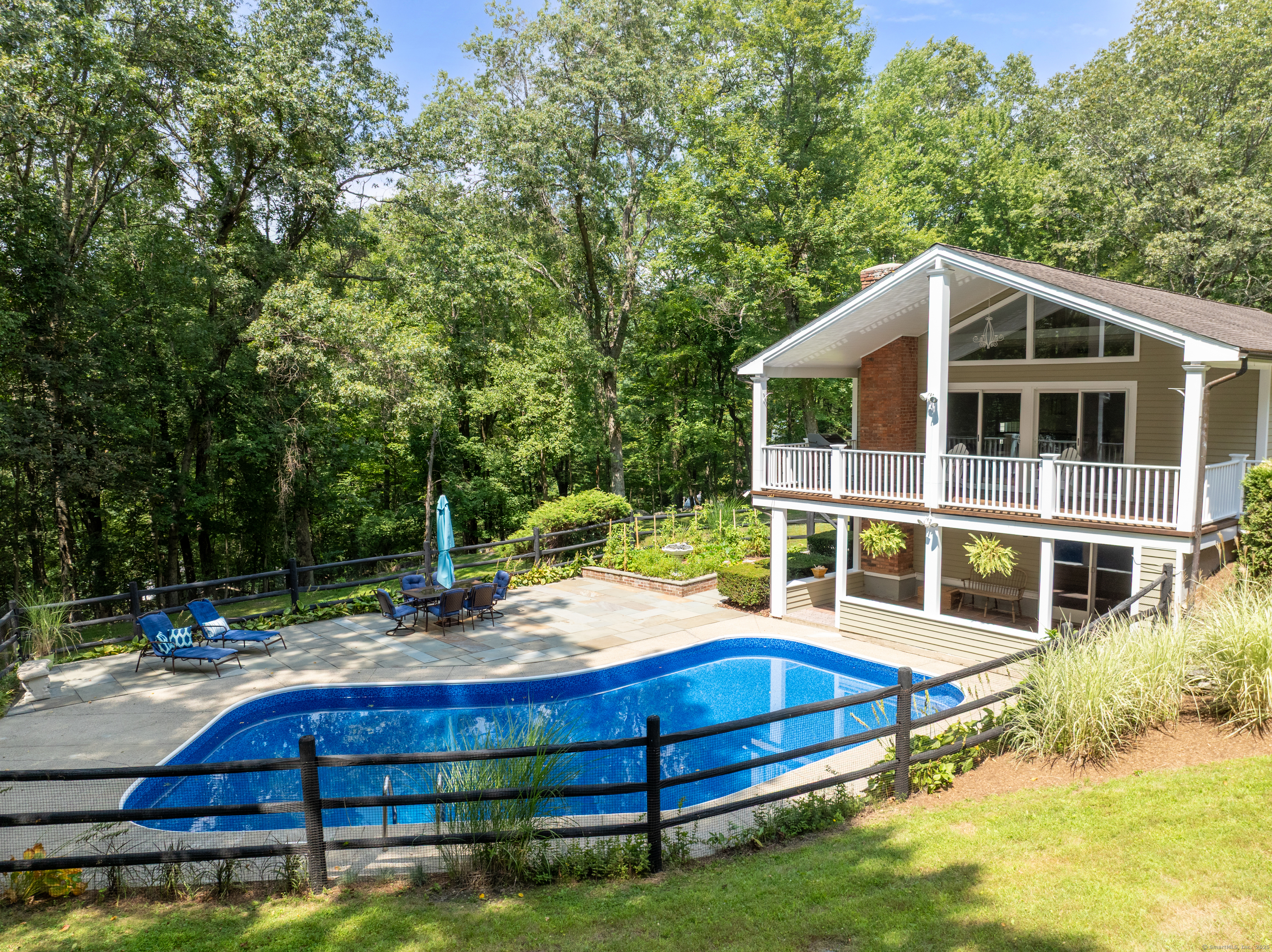 22 Peaceable Street