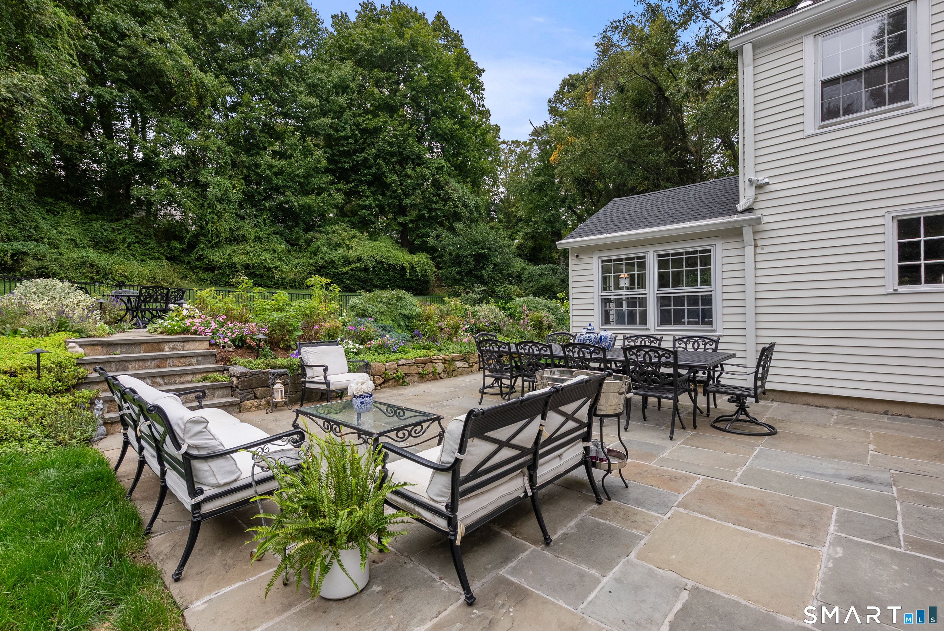 13 River Lane