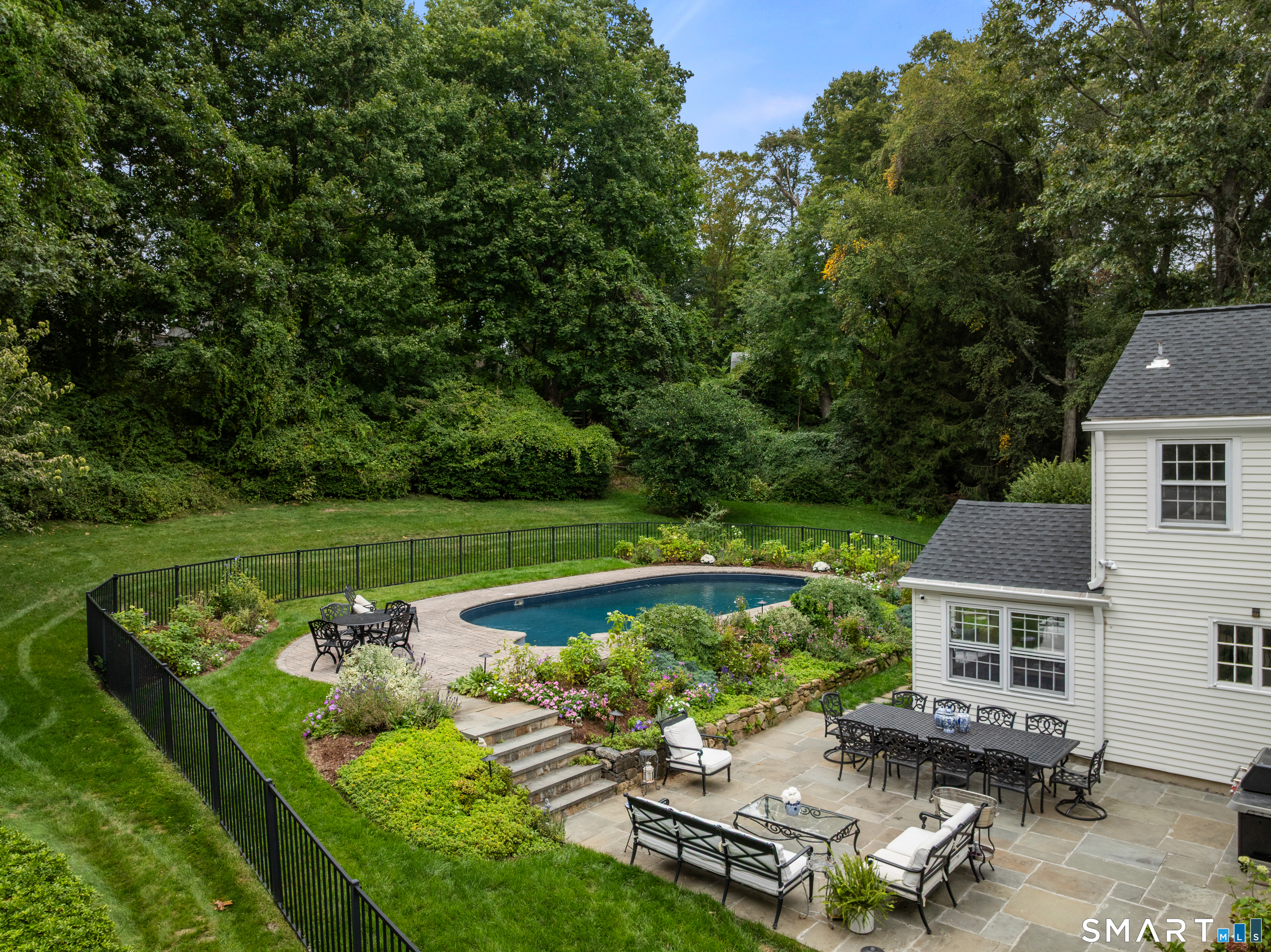 13 River Lane