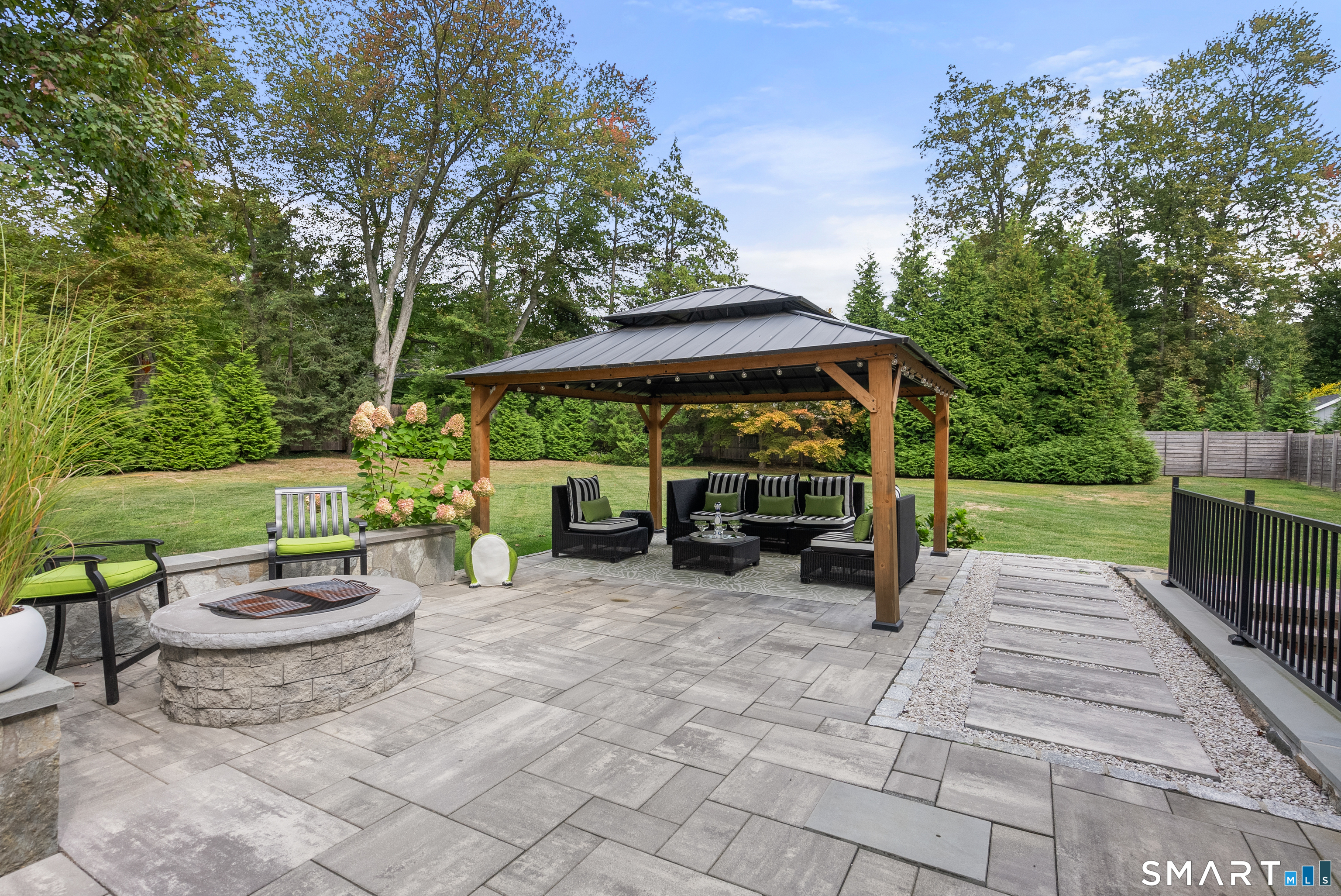 50 Kings Highway South