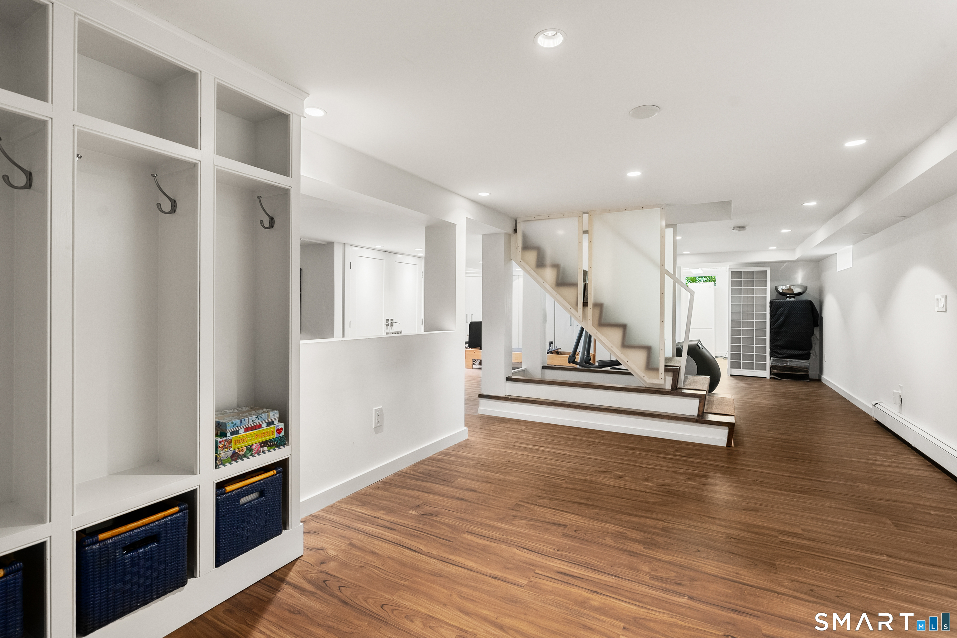 50 Kings Highway South