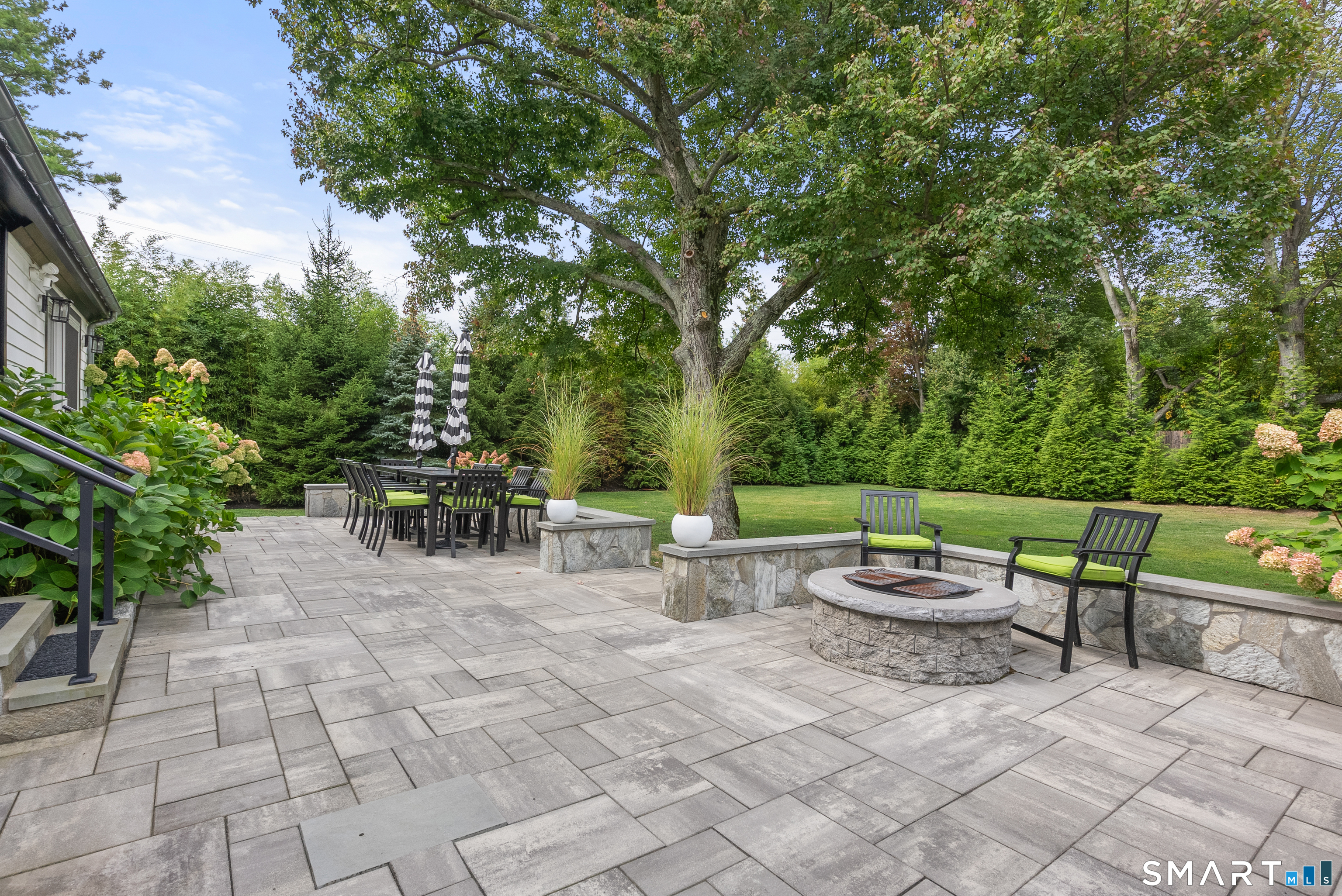 50 Kings Highway South