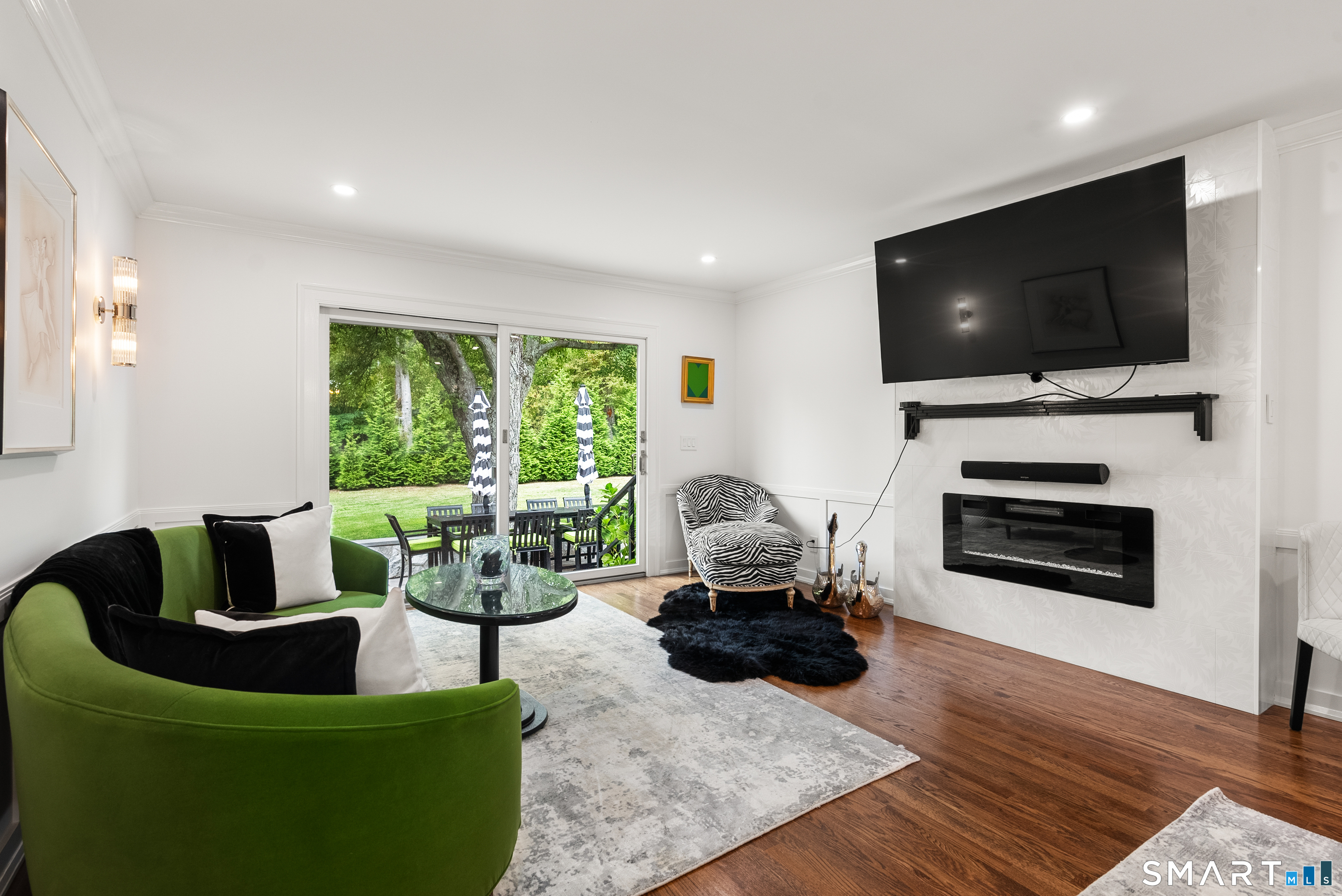 50 Kings Highway South