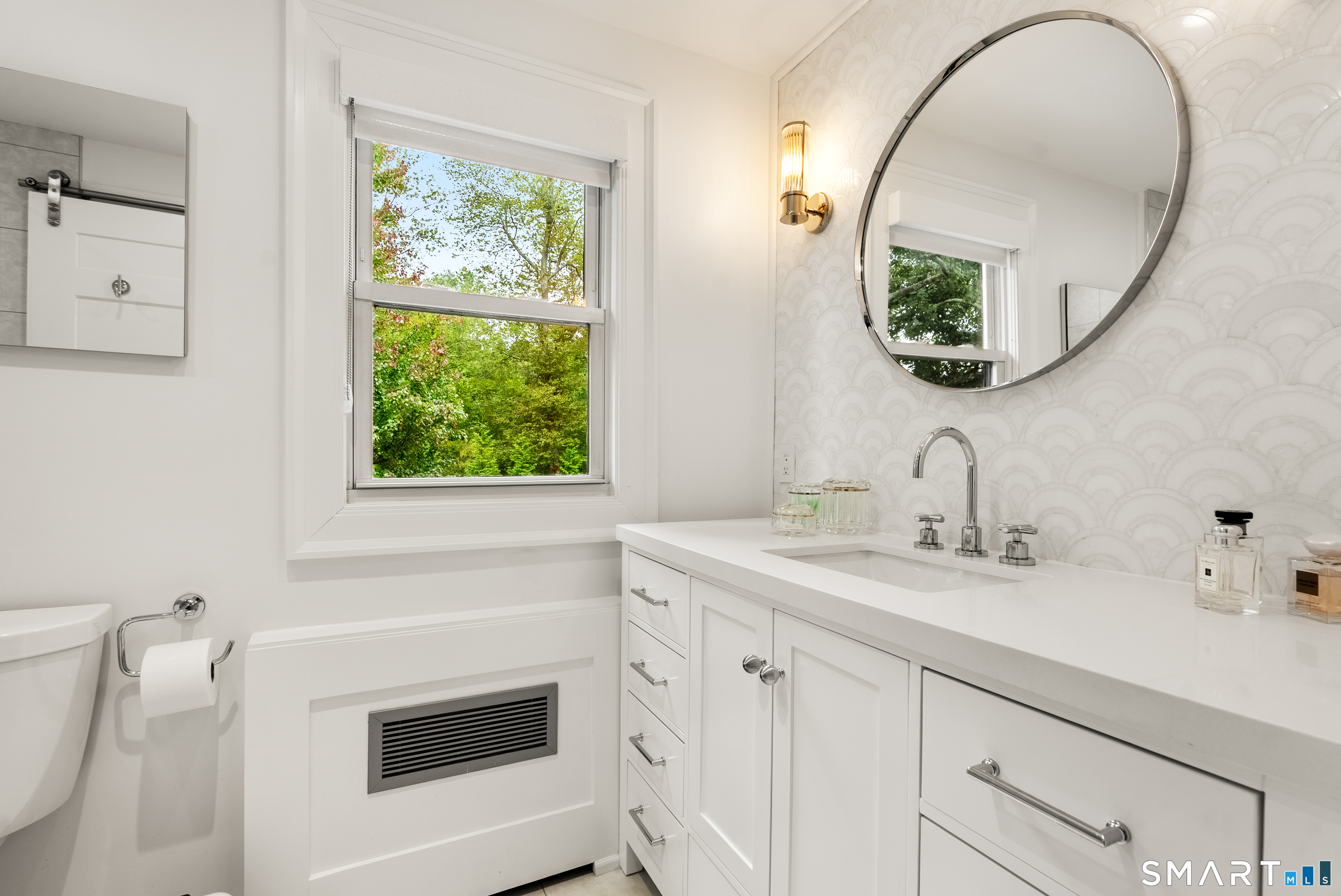 50 Kings Highway South