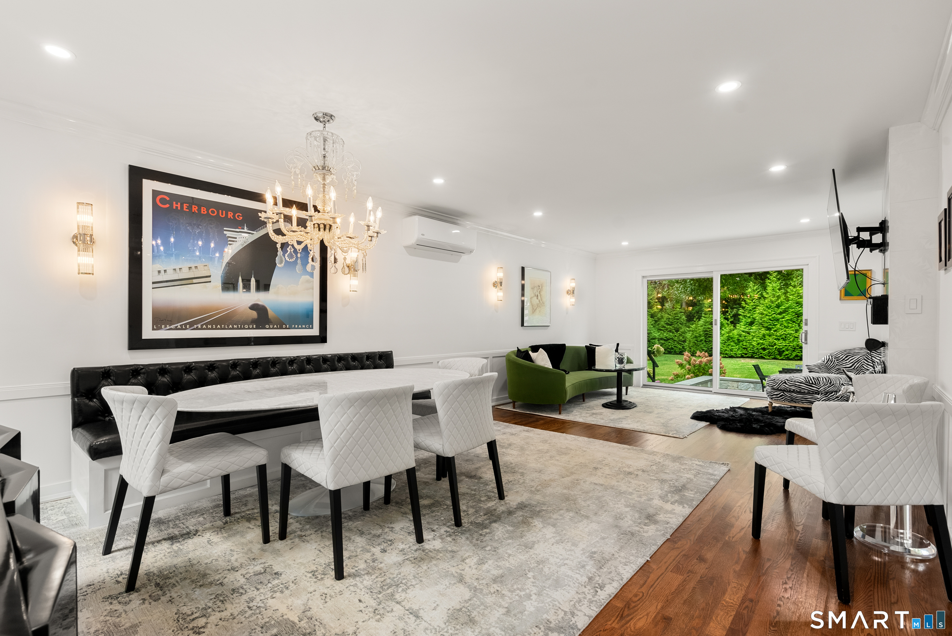 50 Kings Highway South