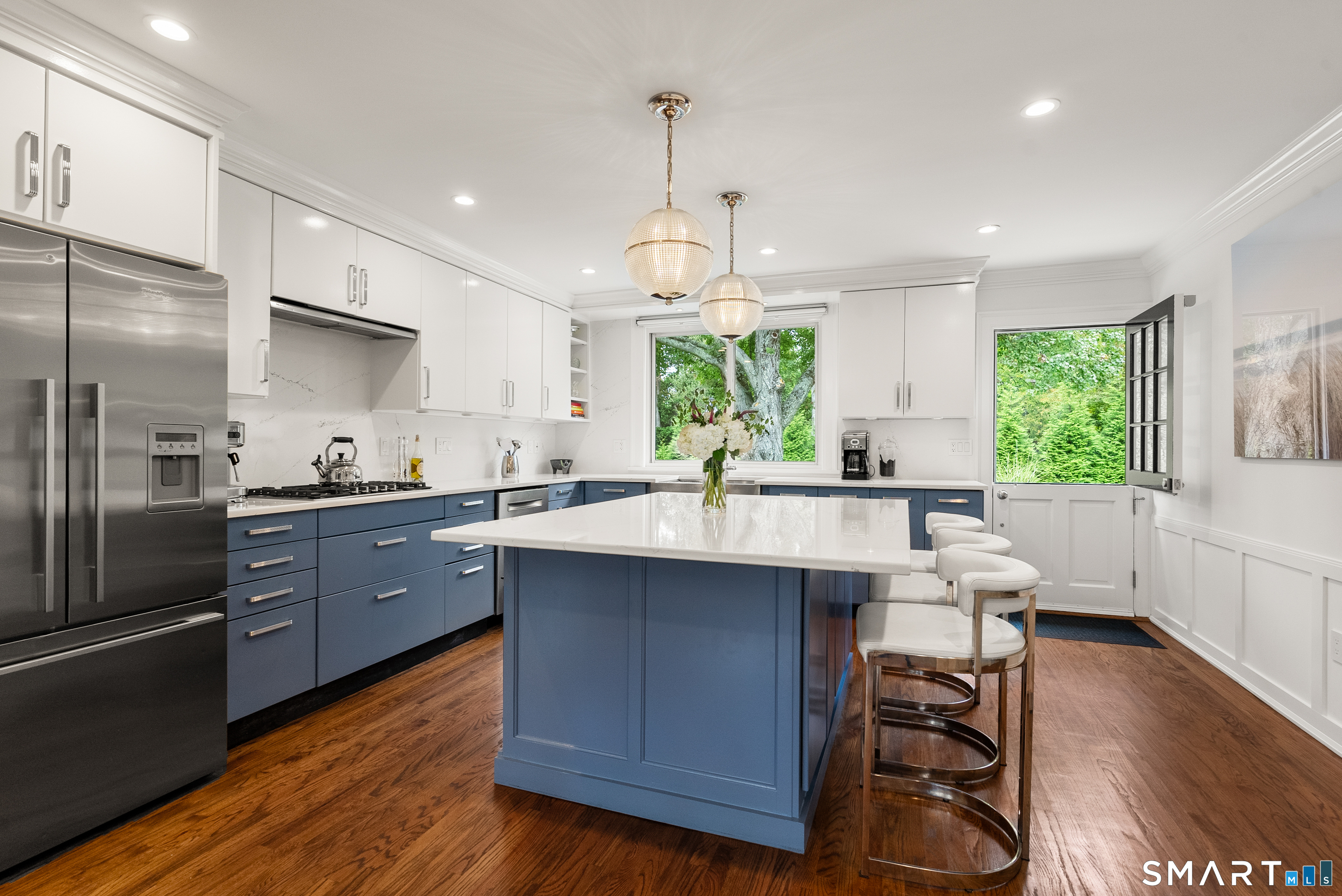 50 Kings Highway South