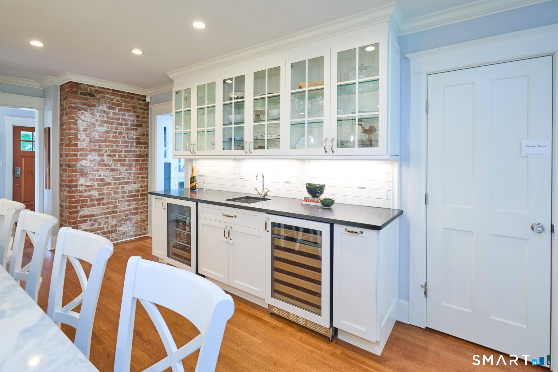 4 Raymond Place