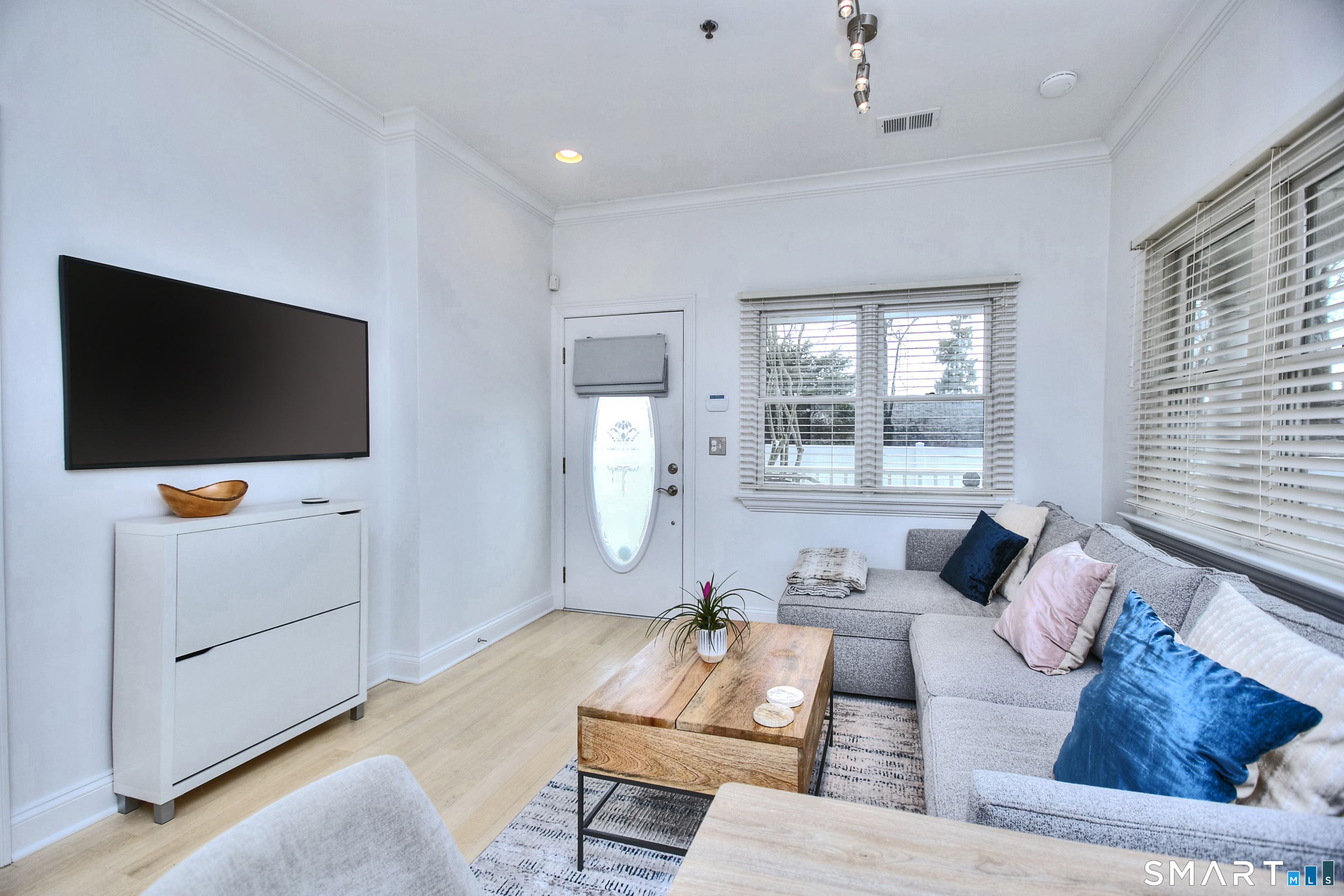 20 Cross Street Unit: 10