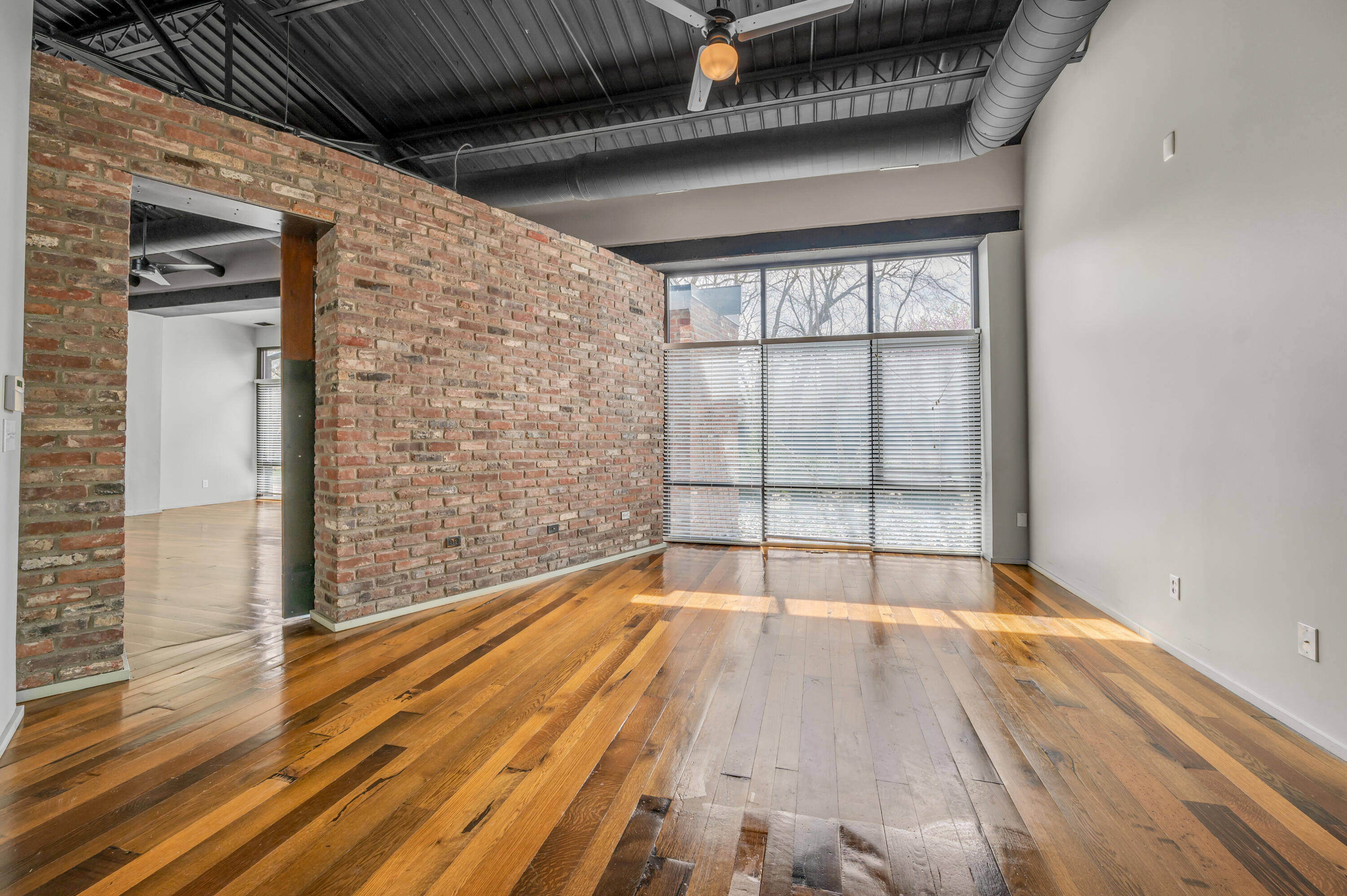 420 Lawrence Street, 102