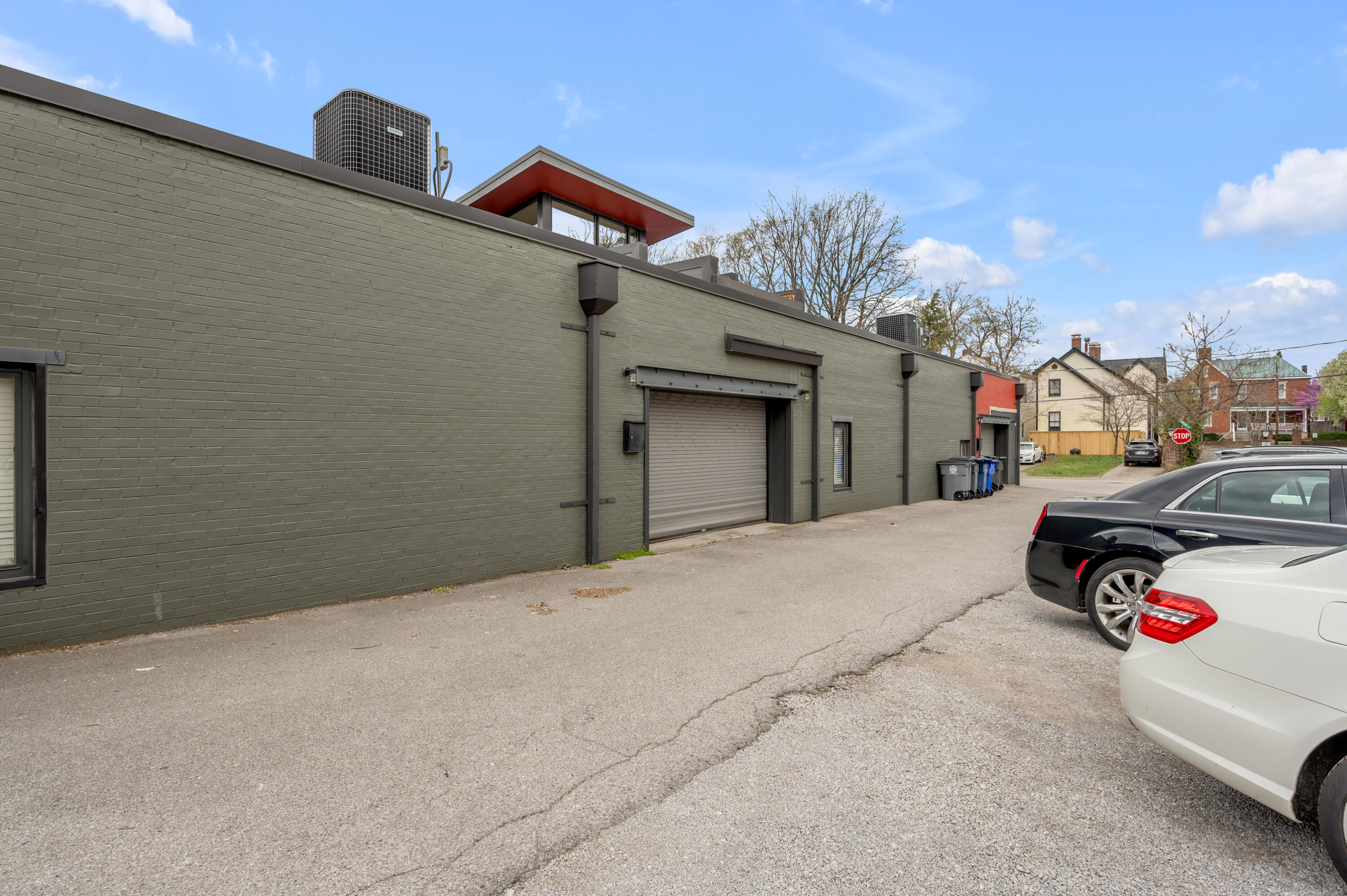 420 Lawrence Street, 102