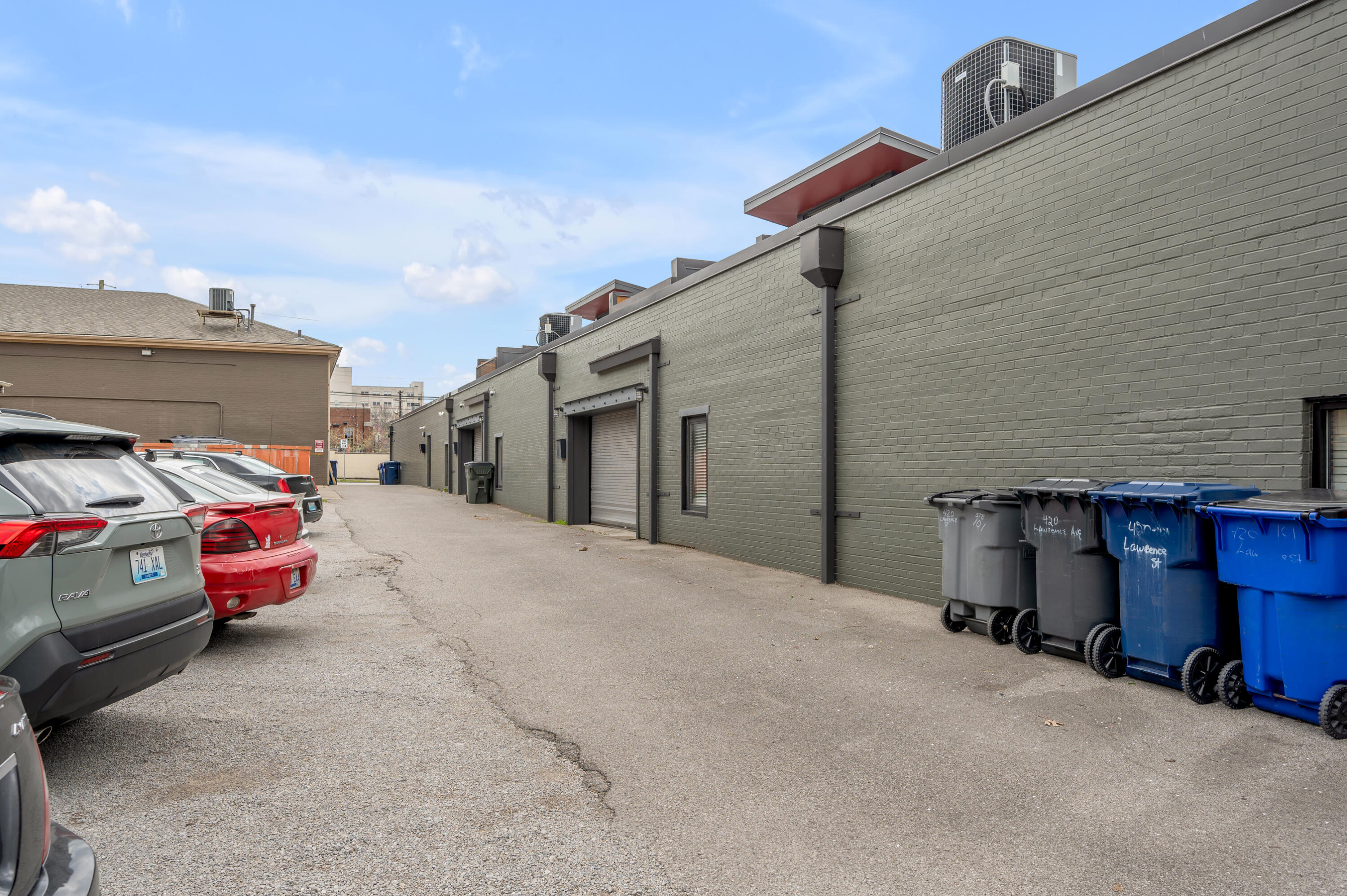 420 Lawrence Street, 102