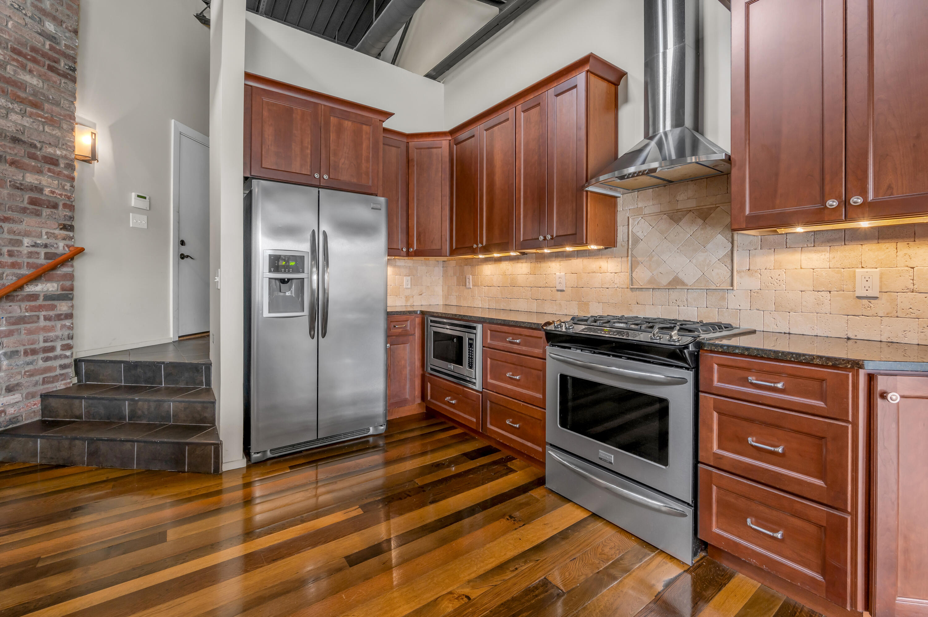 420 Lawrence Street, 102
