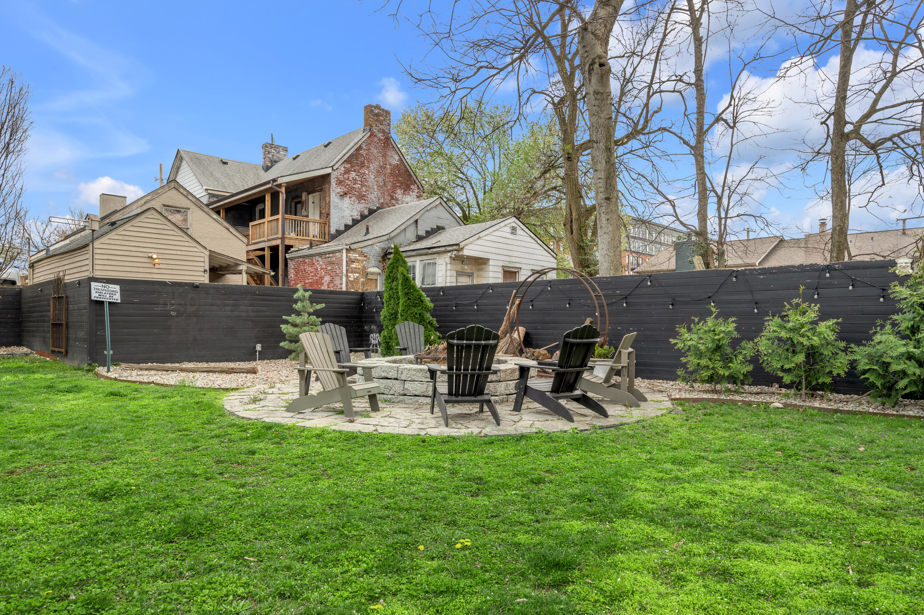 420 Lawrence Street, 102
