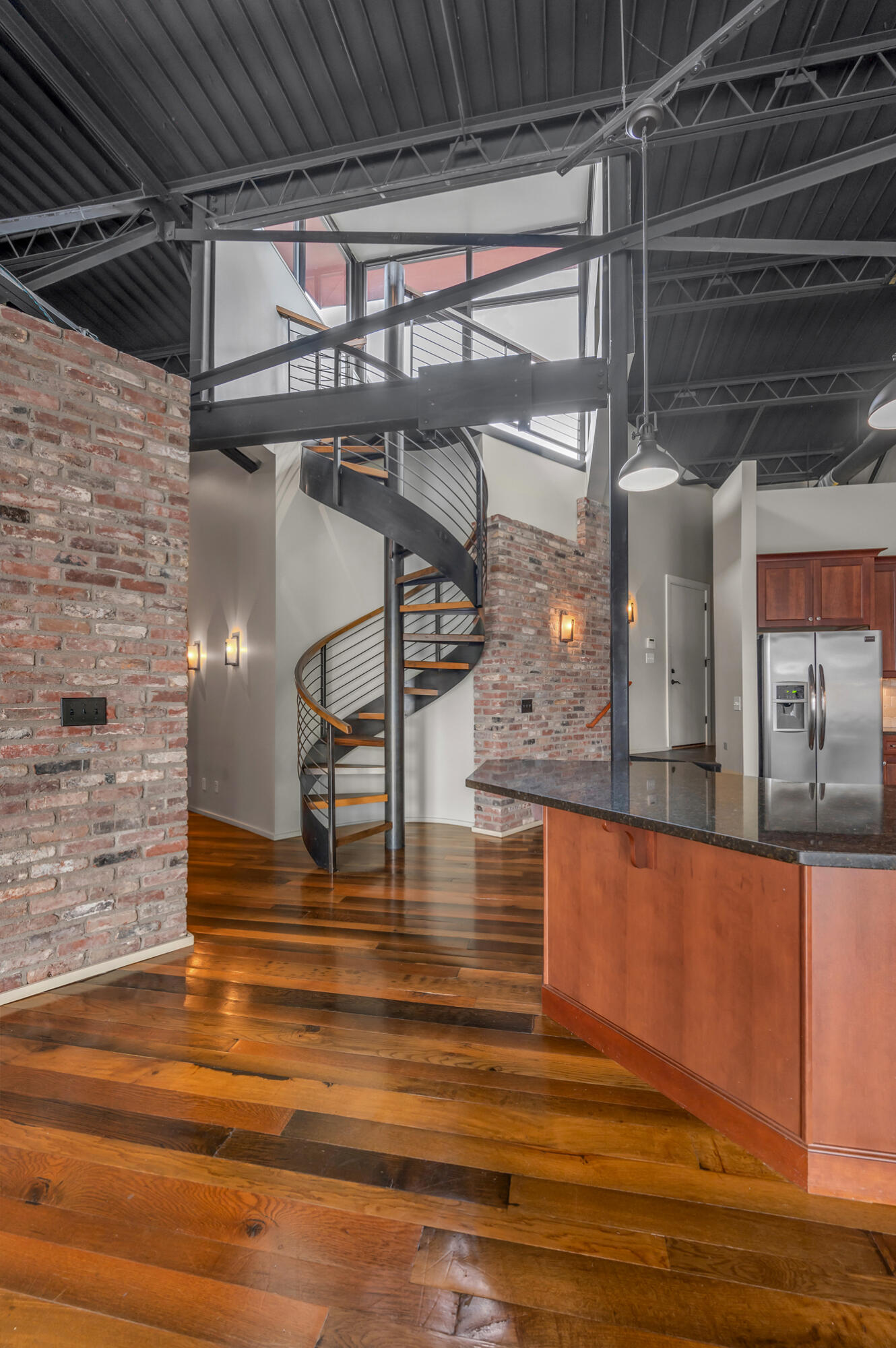 420 Lawrence Street, 102