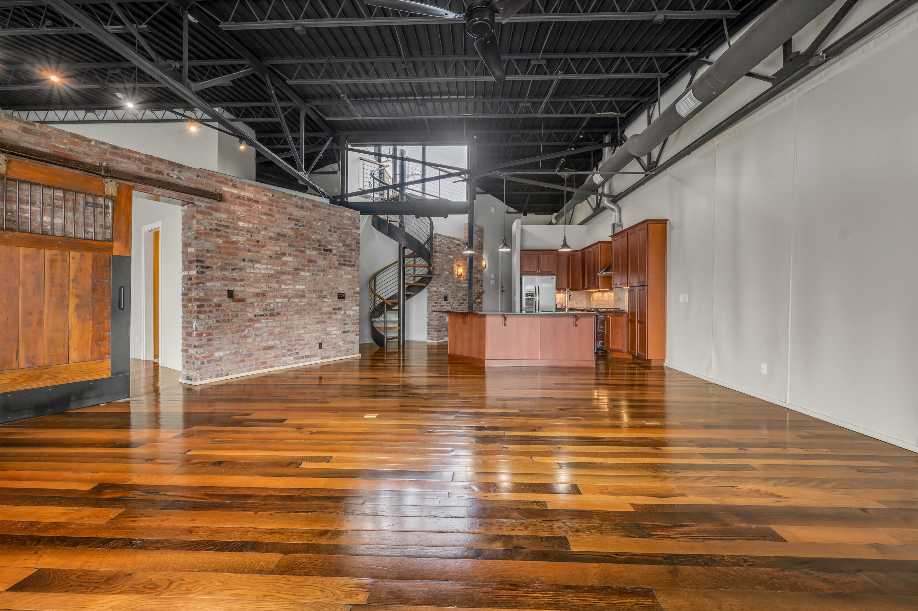 420 Lawrence Street, 102