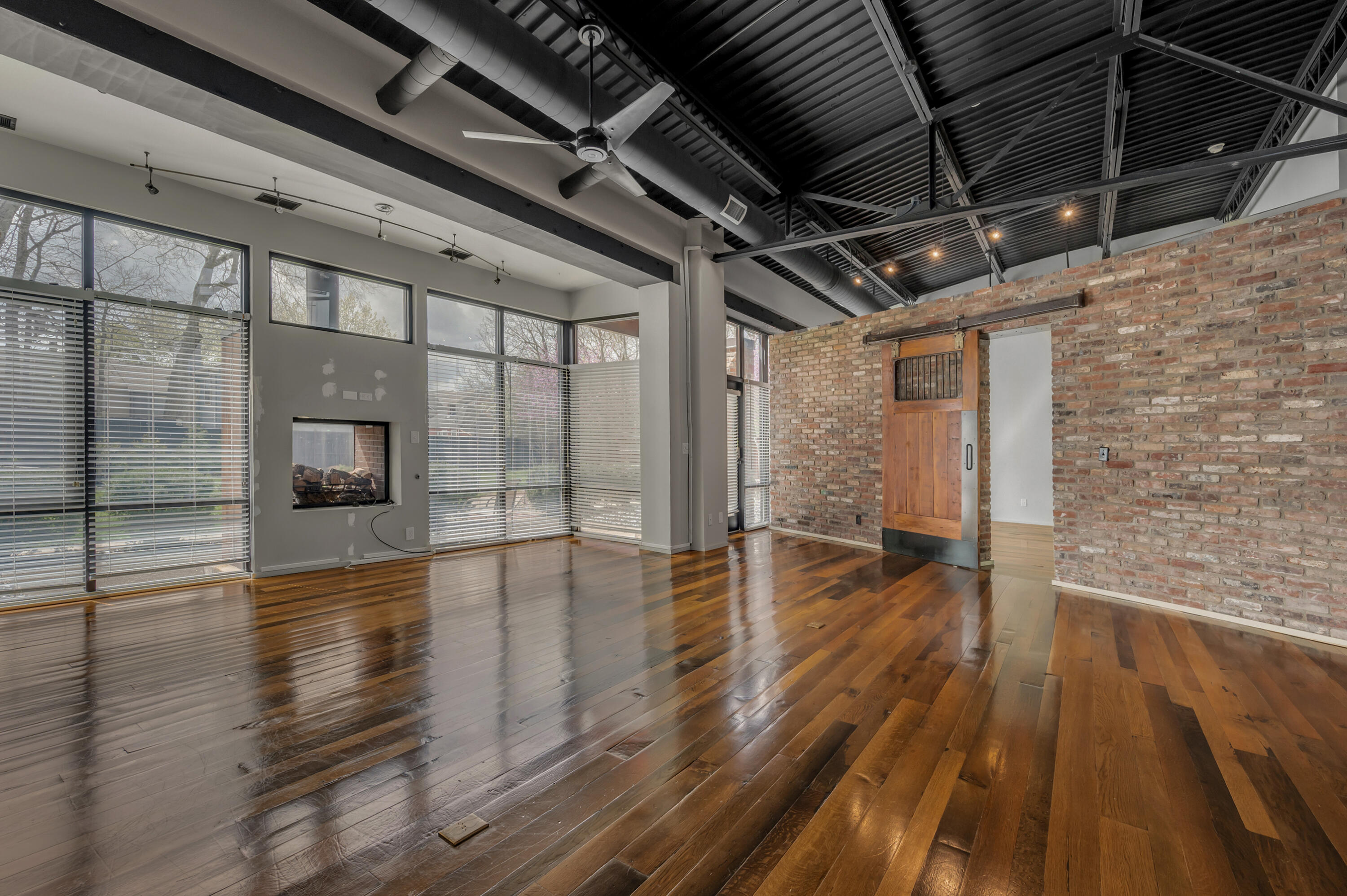 420 Lawrence Street, 102