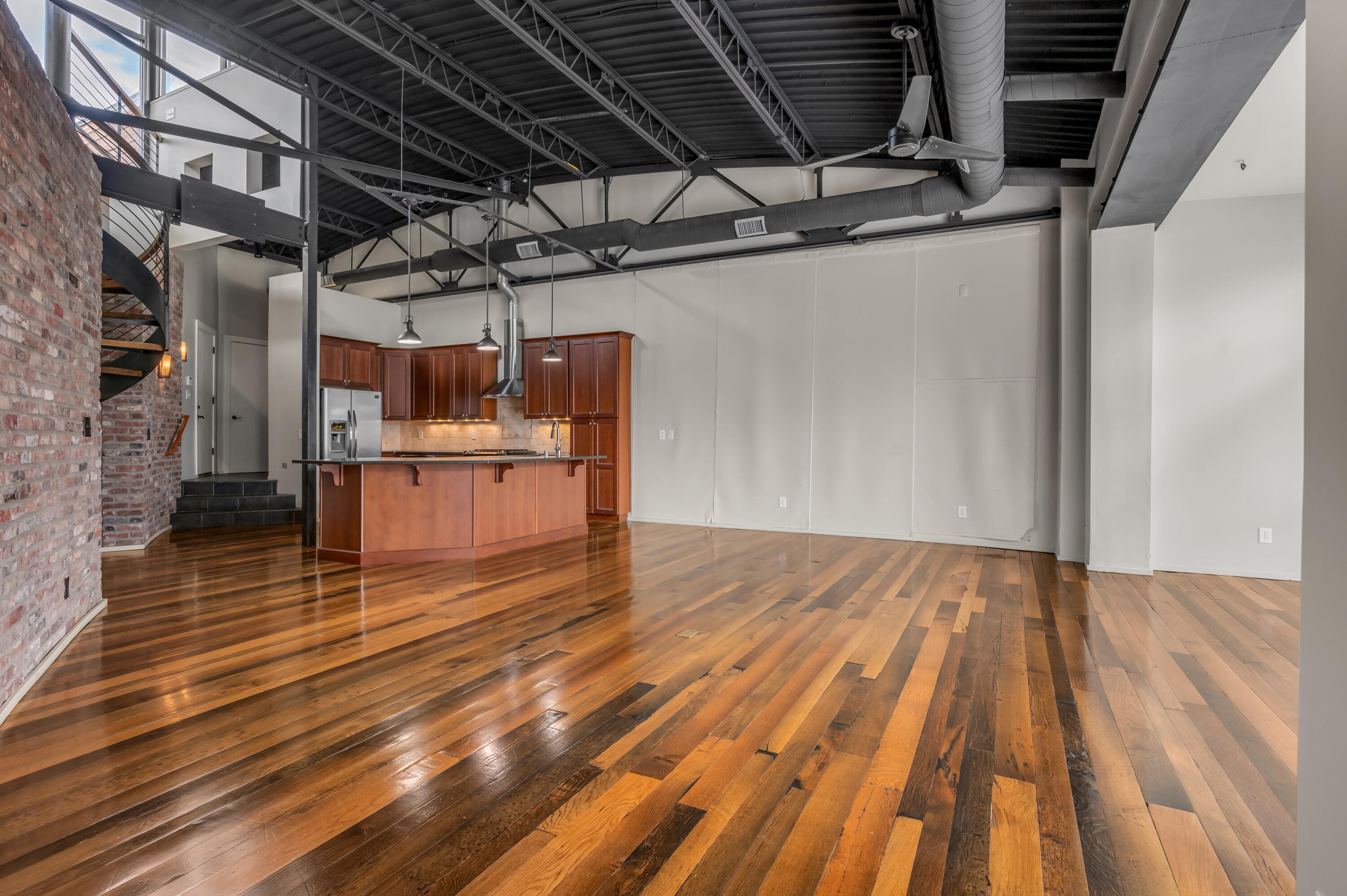 420 Lawrence Street, 102
