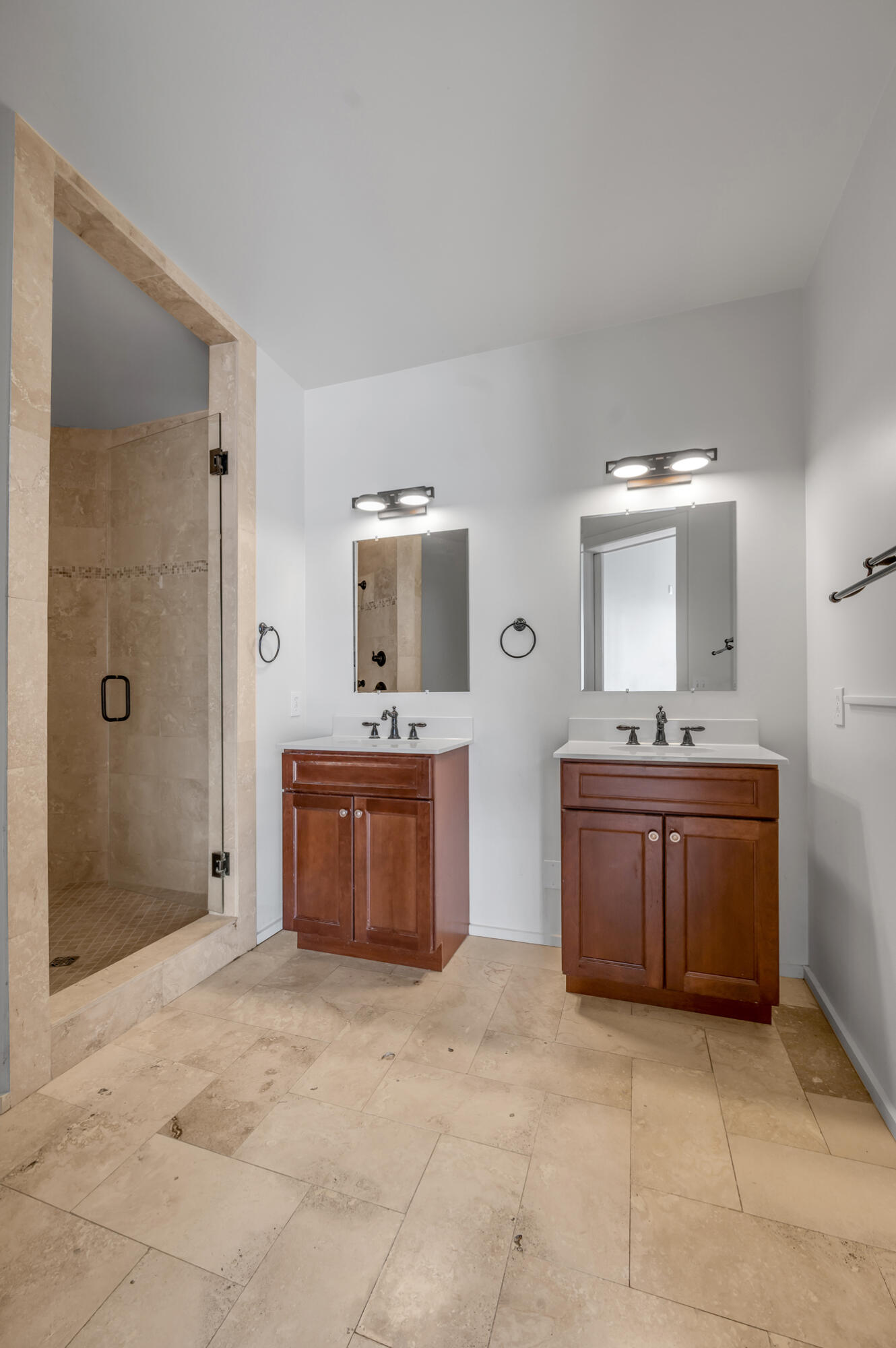 420 Lawrence Street, 102