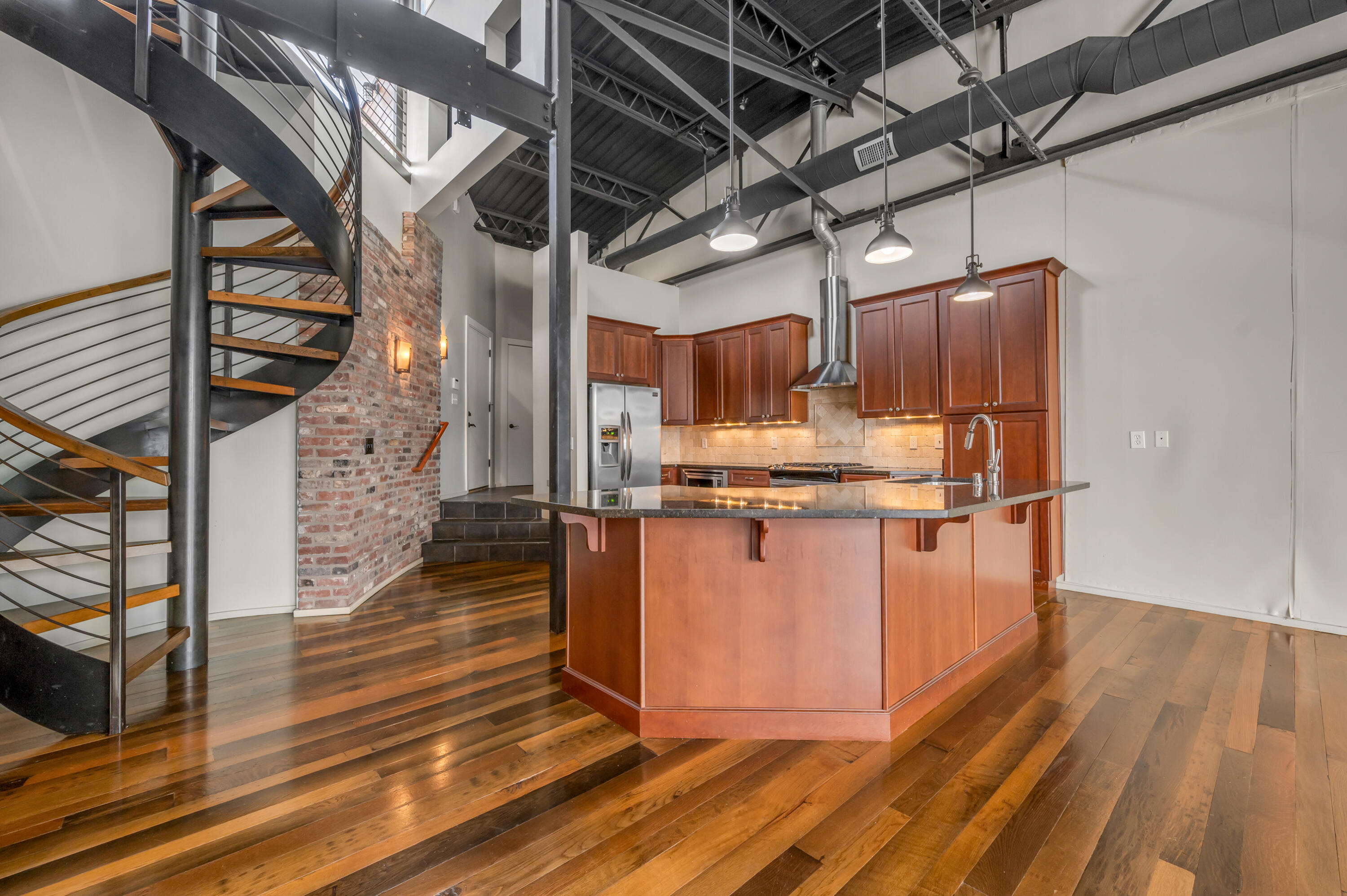 420 Lawrence Street, 102