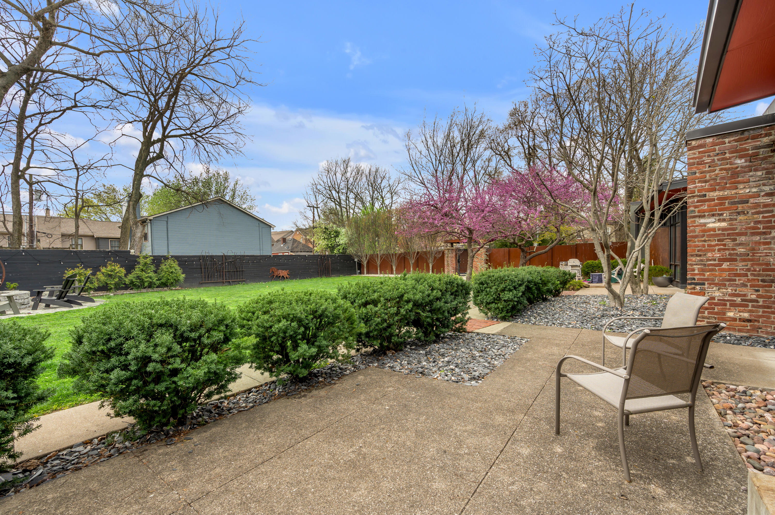 420 Lawrence Street, 102