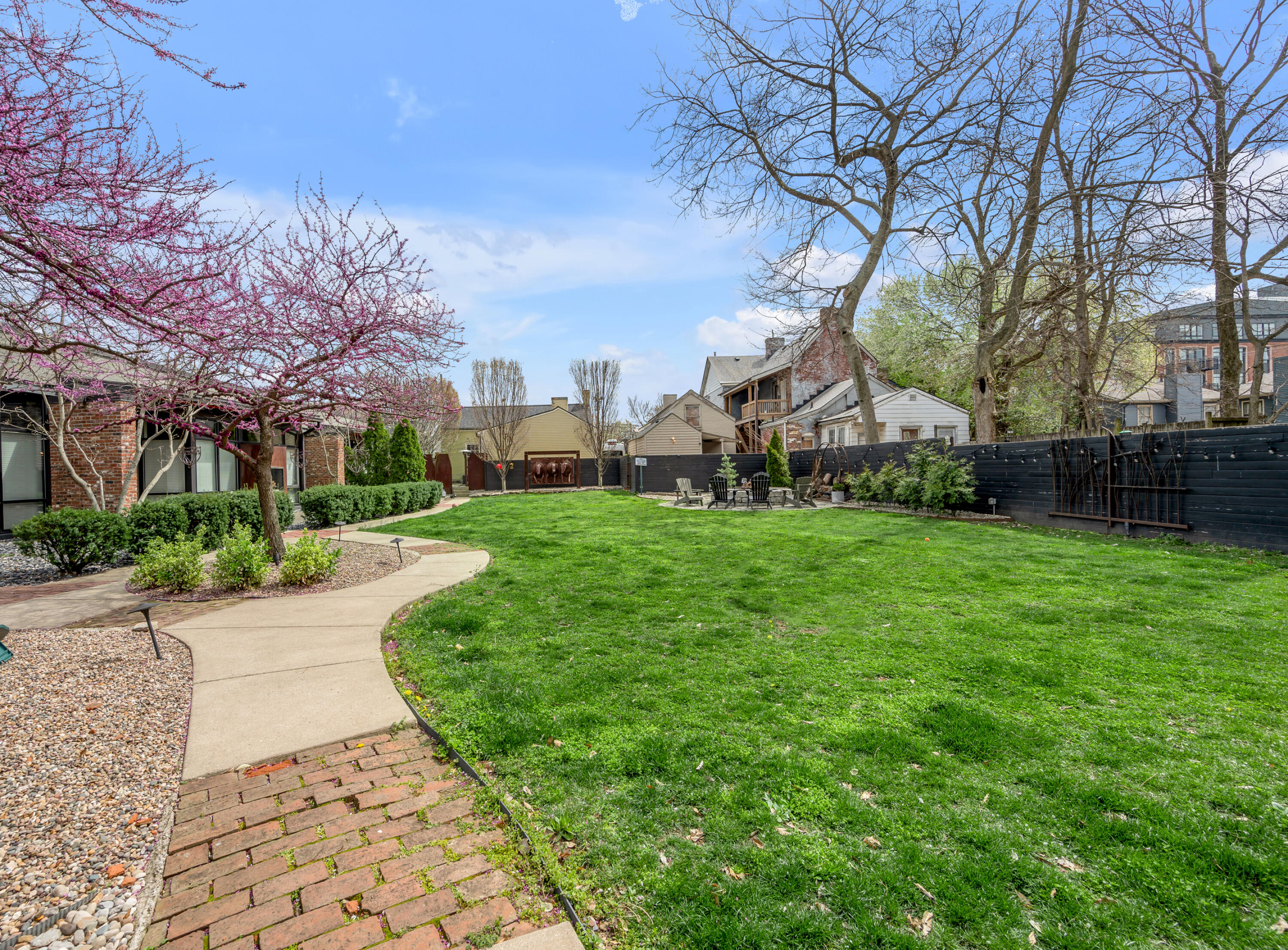 420 Lawrence Street, 102