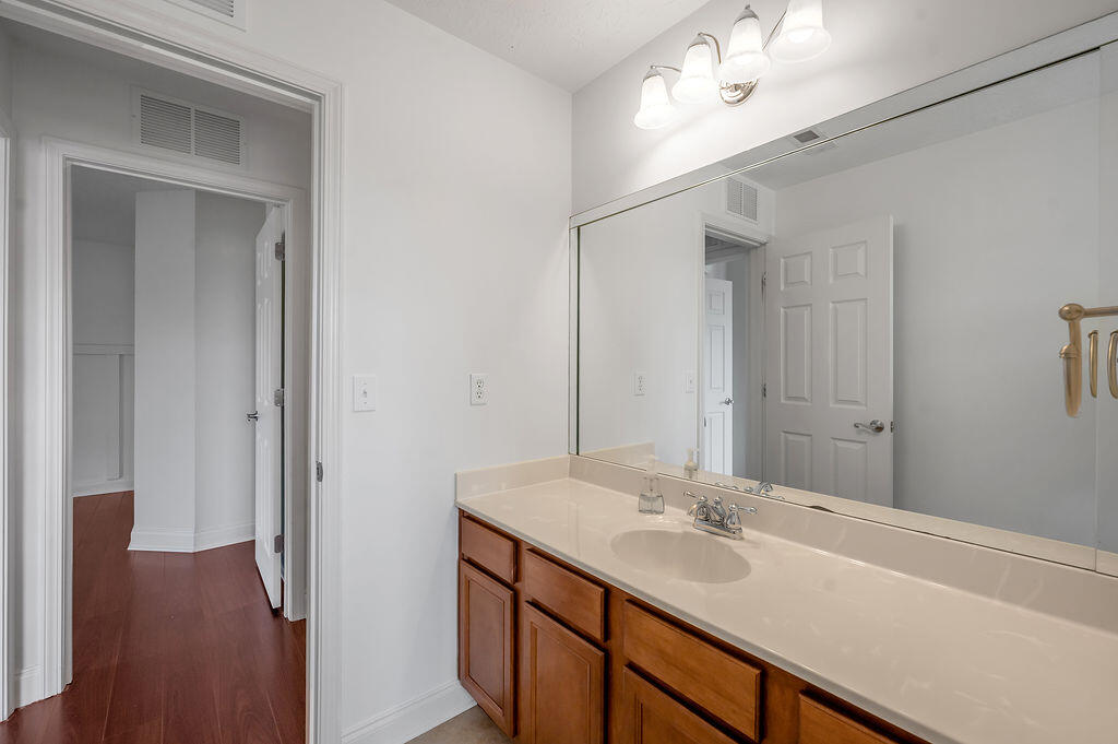 2868 Majestic View Walk