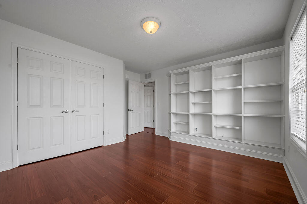 2868 Majestic View Walk