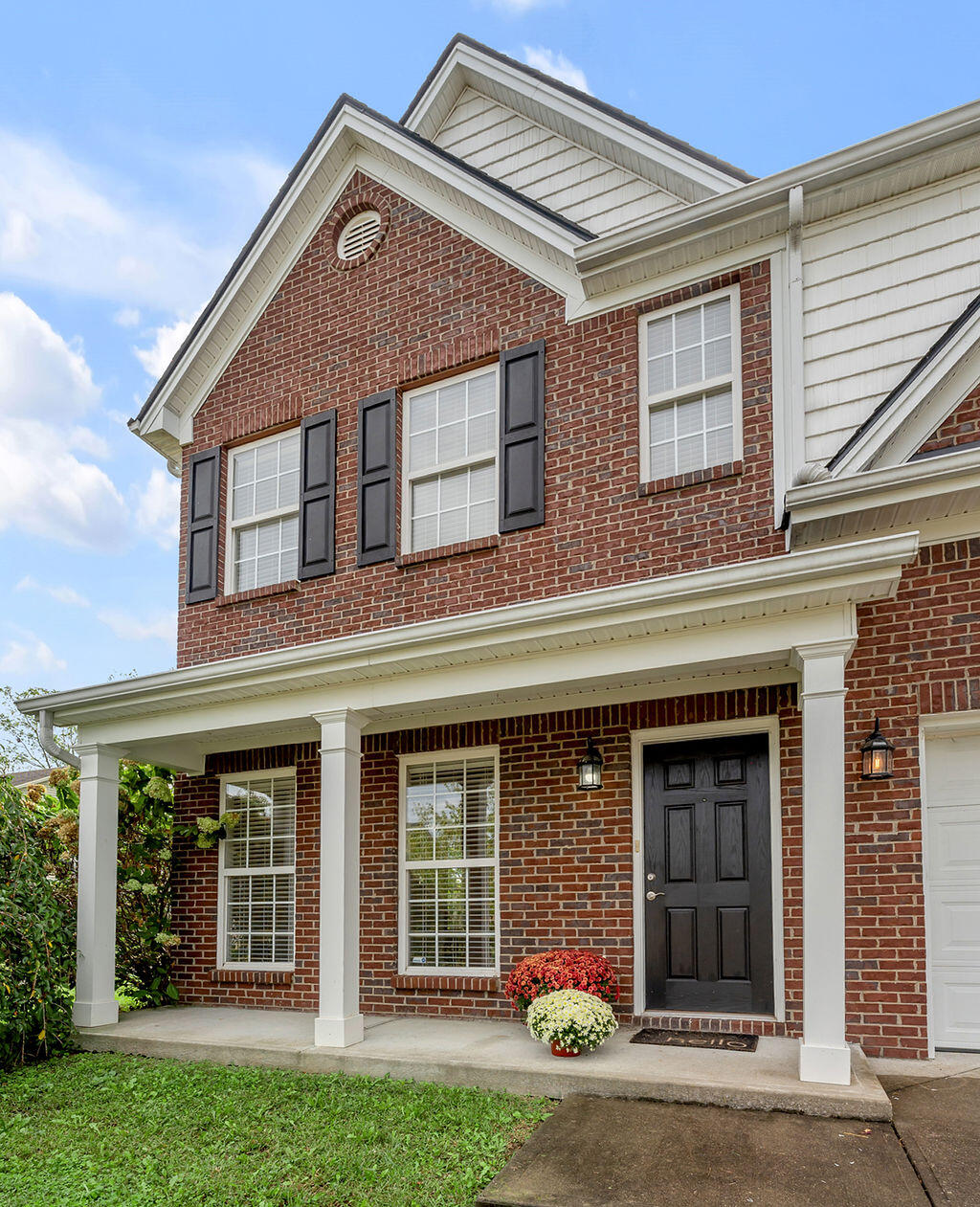 2868 Majestic View Walk