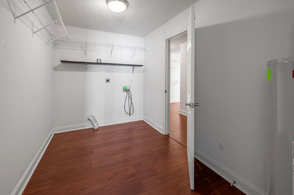 2868 Majestic View Walk