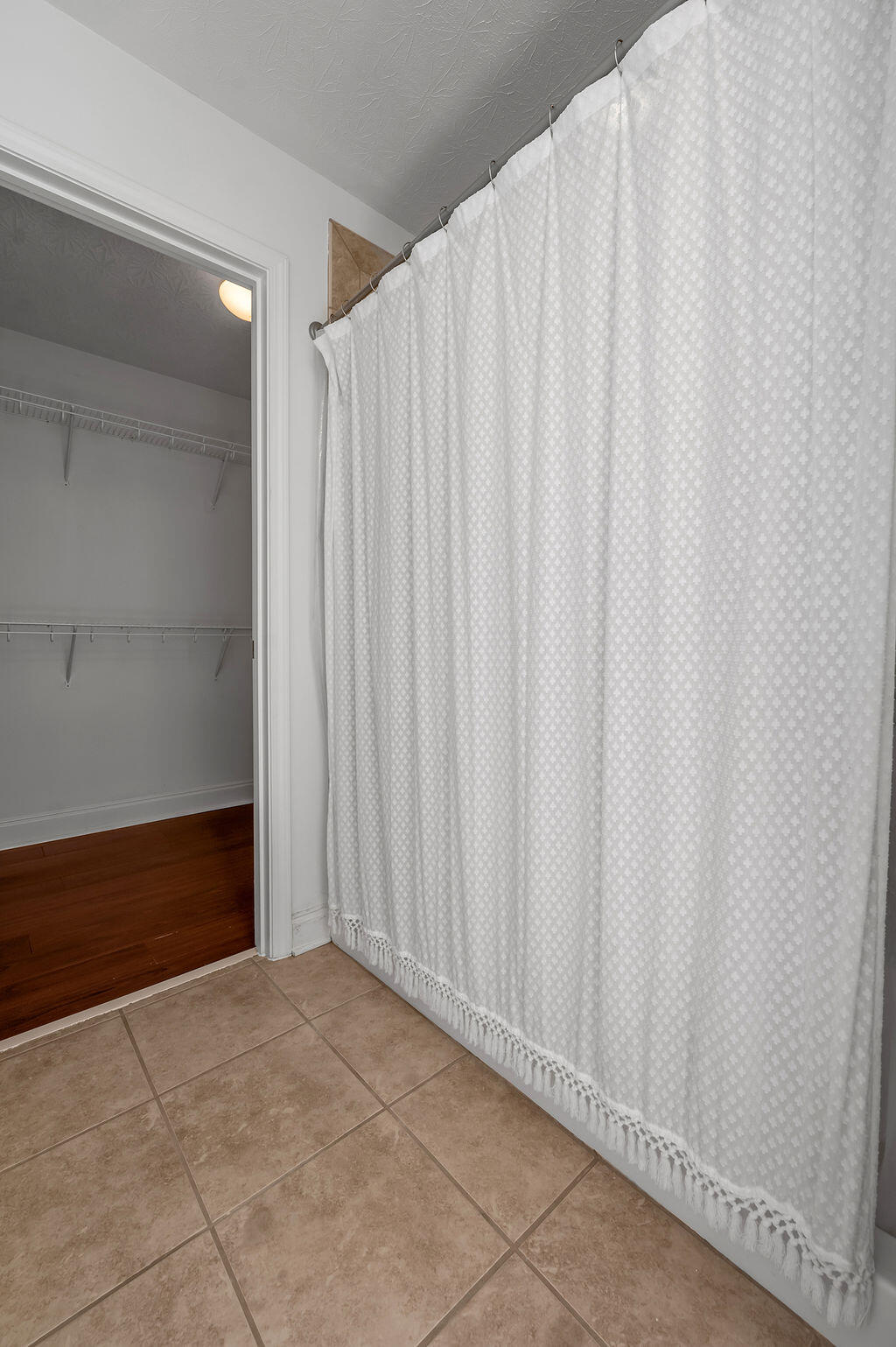 2868 Majestic View Walk