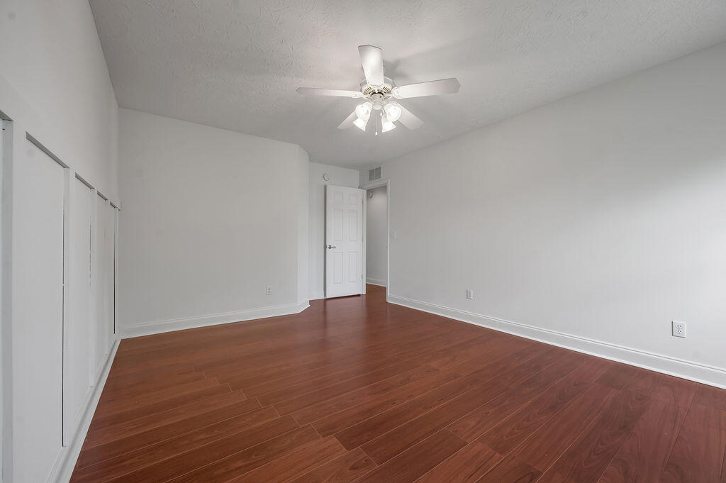 2868 Majestic View Walk