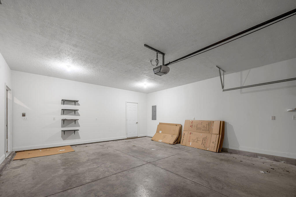 2868 Majestic View Walk