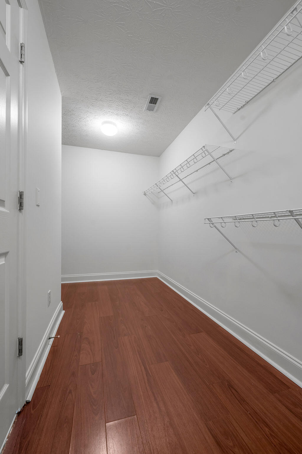 2868 Majestic View Walk