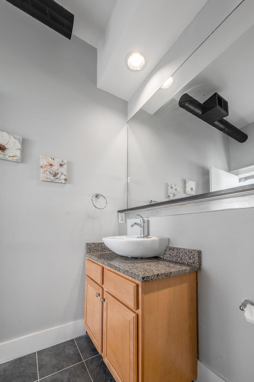 535 S Upper Street 400