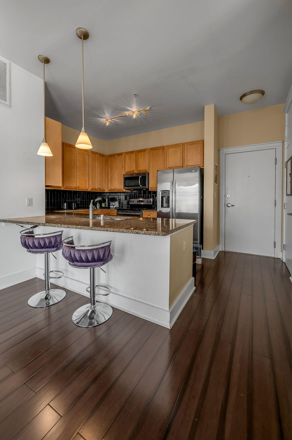 535 S Upper Street 400