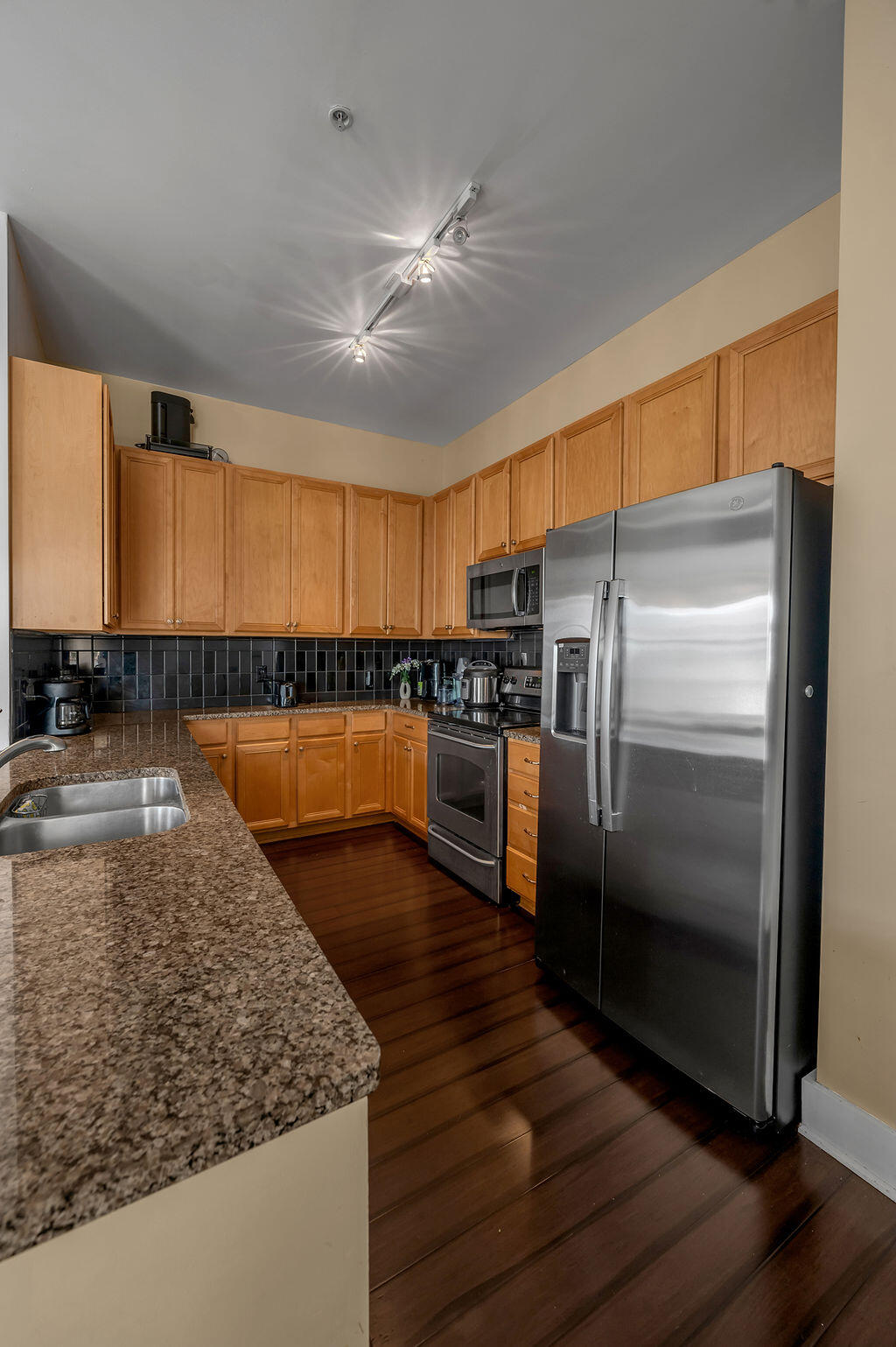 535 S Upper Street 400