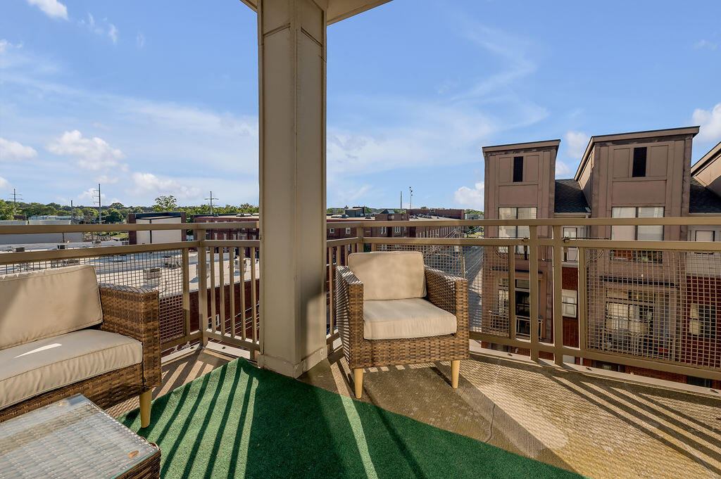 535 S Upper Street 400