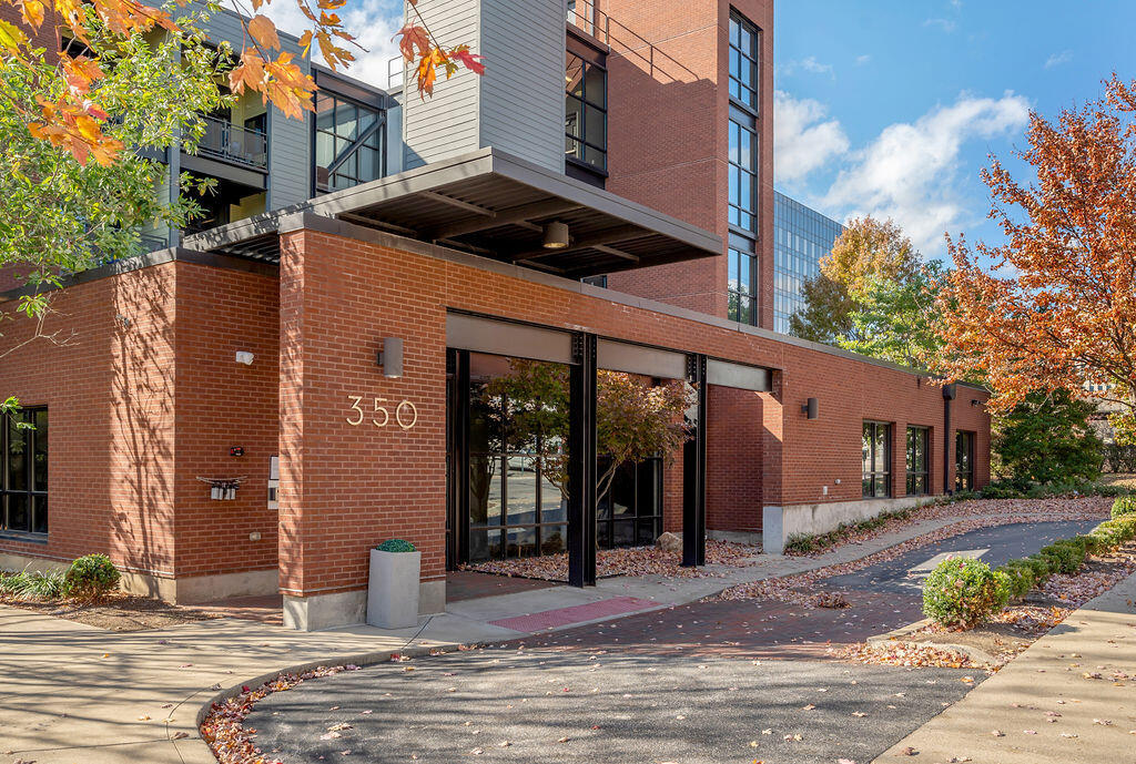 350 E Short Street 307